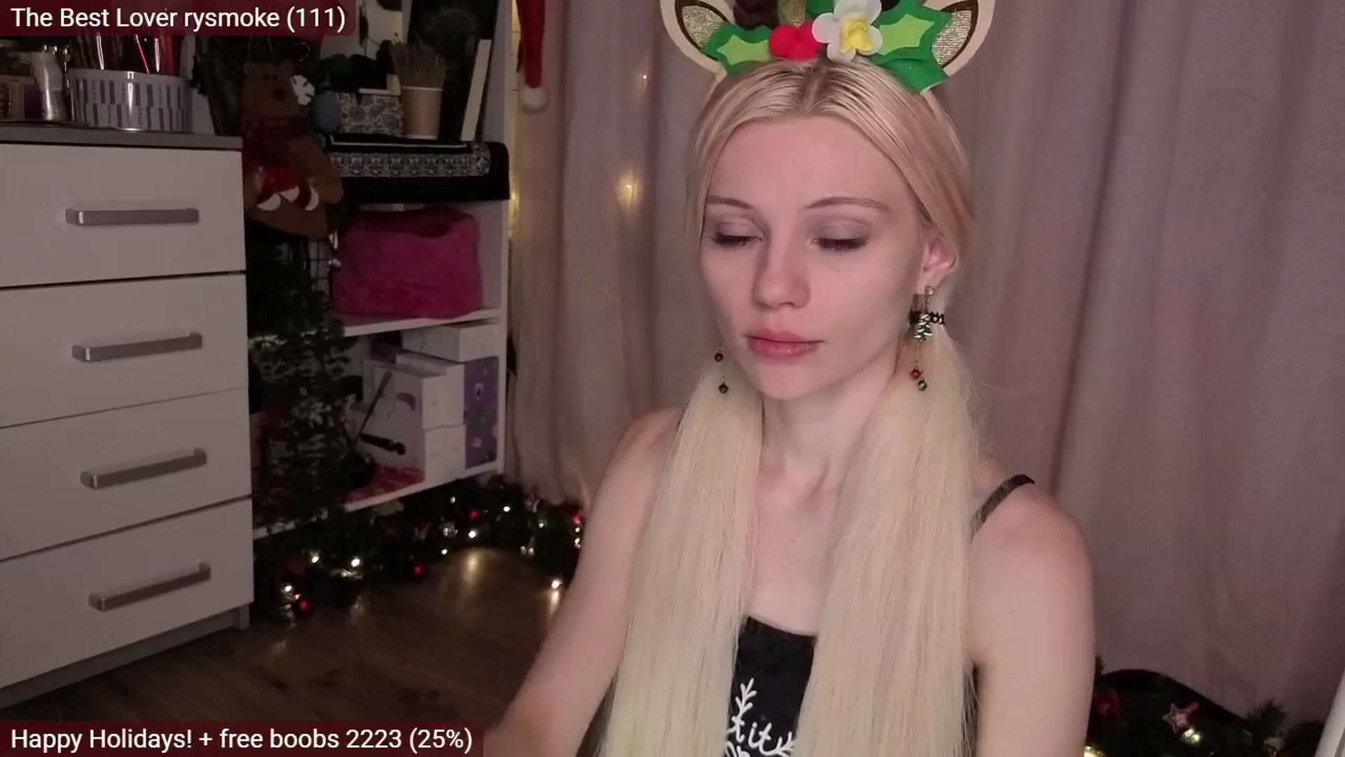Gallery image thumbnail from JellyFox's myfreecams stream on, 12/24/2025, 07:28 image 14 of 20