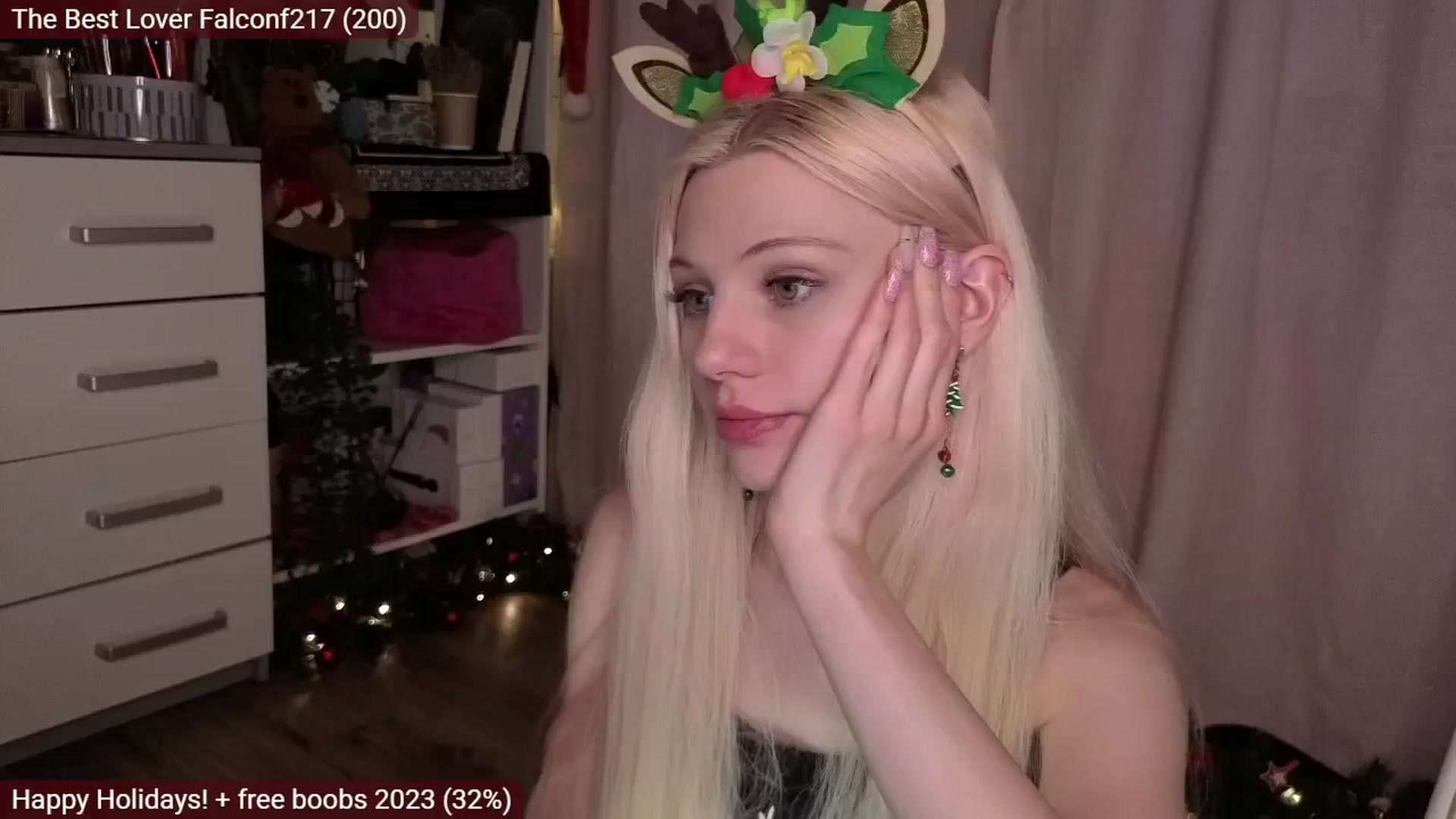 Gallery image thumbnail from JellyFox's myfreecams stream on, 12/24/2025, 07:55 image 2 of 20