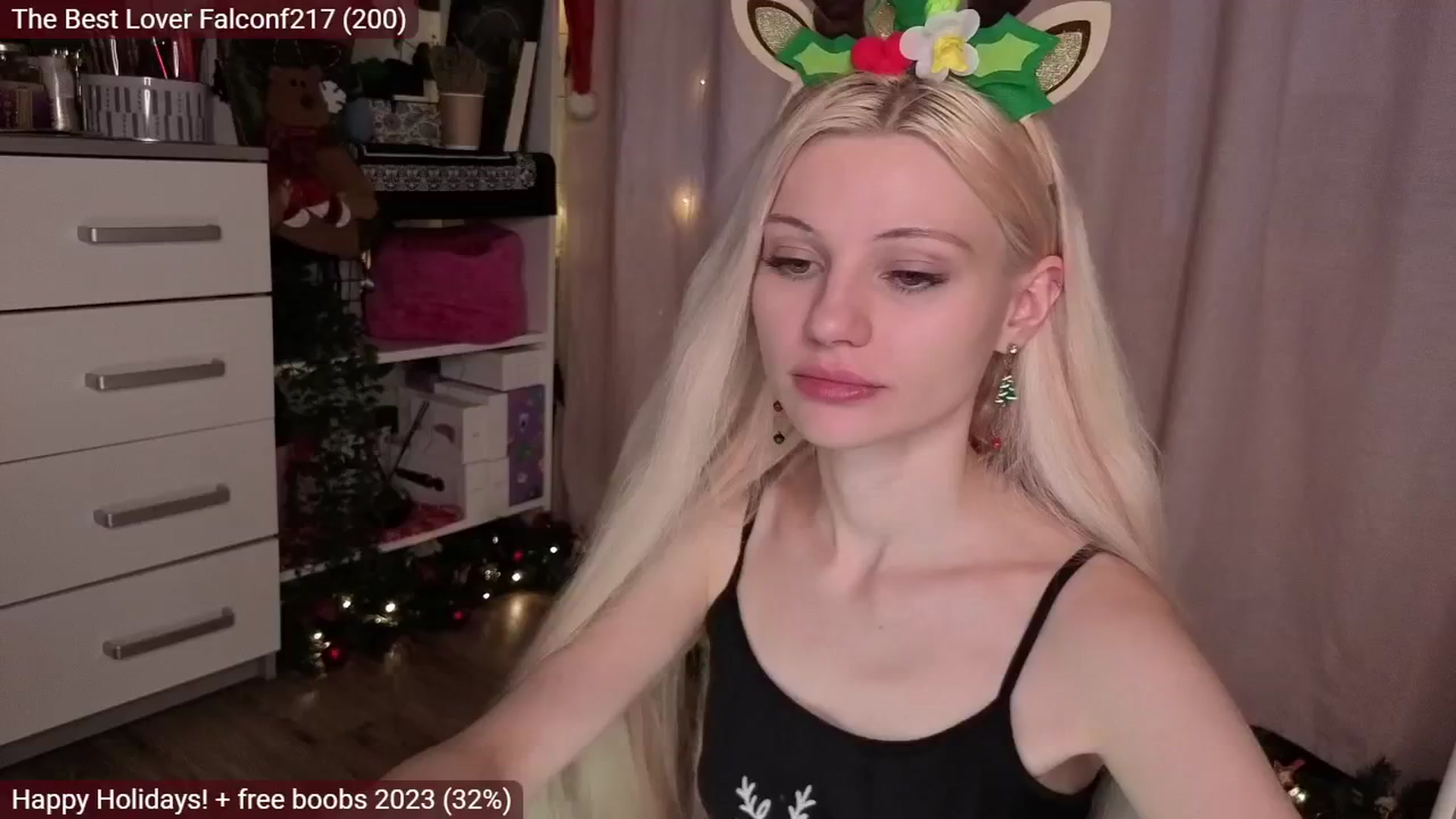 Gallery image thumbnail from JellyFox's myfreecams stream on, 12/24/2025, 07:55 image 13 of 20