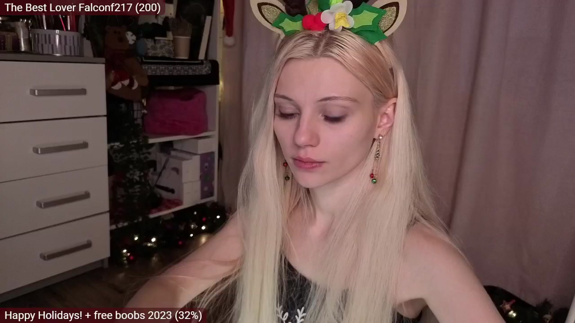 Gallery image thumbnail from JellyFox's myfreecams stream on, 12/24/2025, 07:55 image 4 of 20