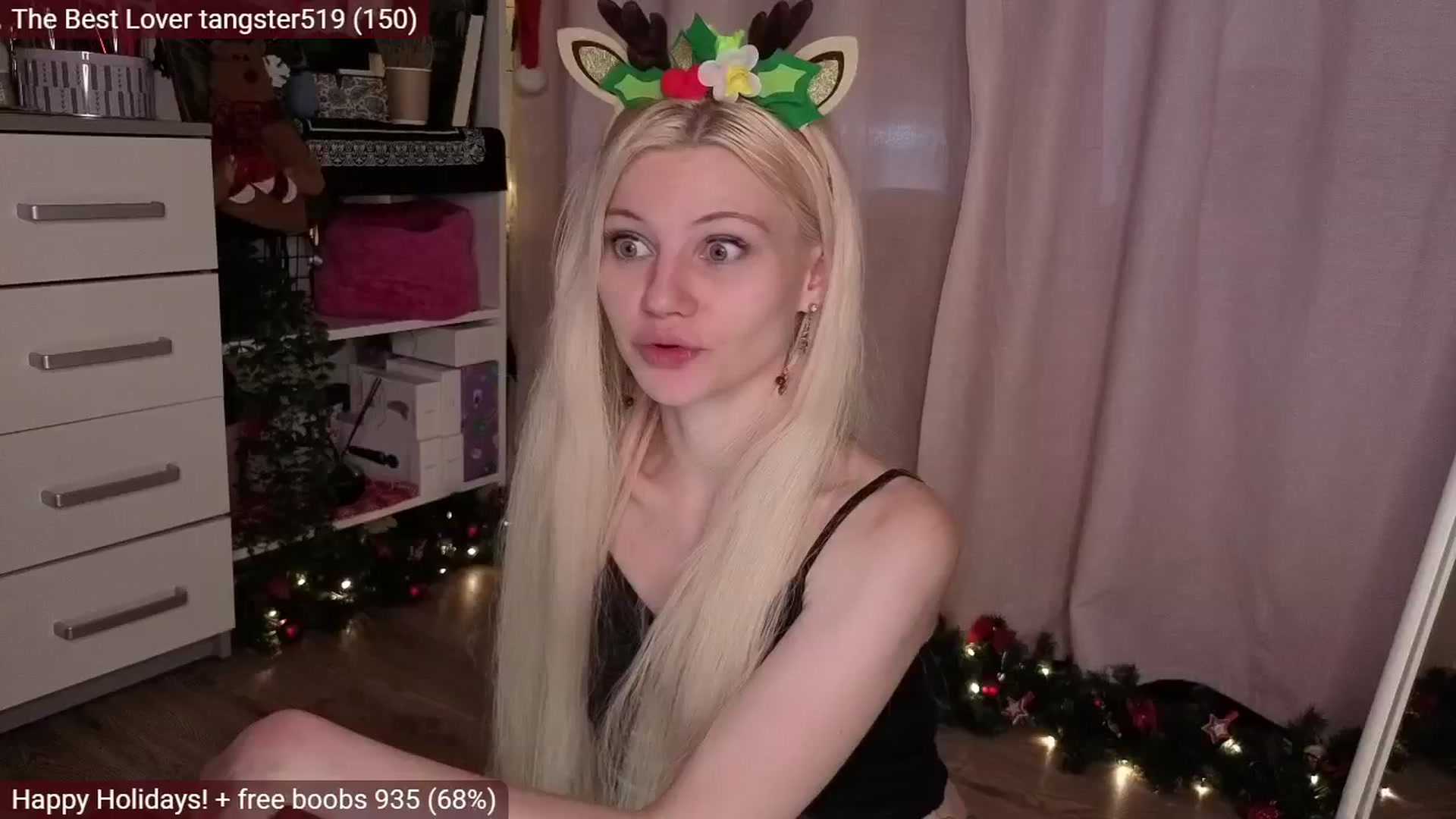 Gallery image thumbnail from JellyFox's myfreecams stream on, 12/24/2025, 08:35 image 16 of 20