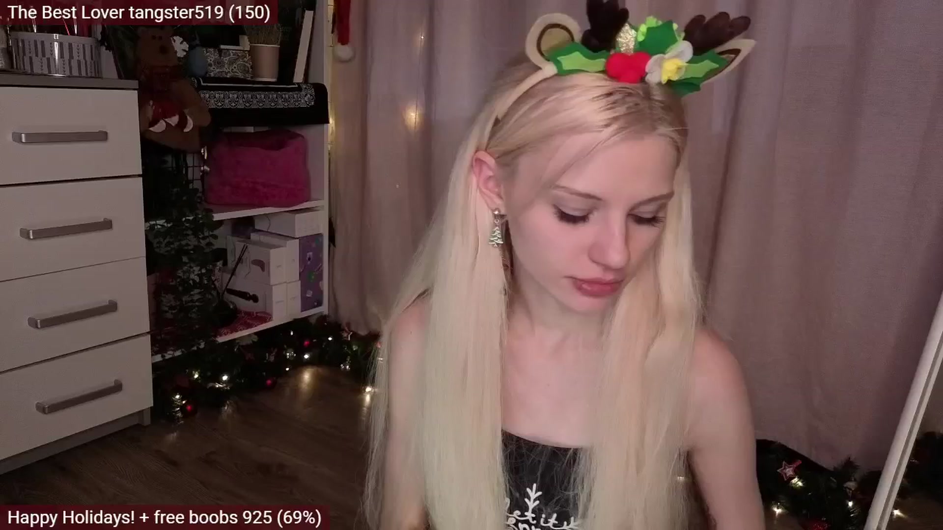 Gallery image thumbnail from JellyFox's myfreecams stream on, 12/24/2025, 08:35 image 19 of 20