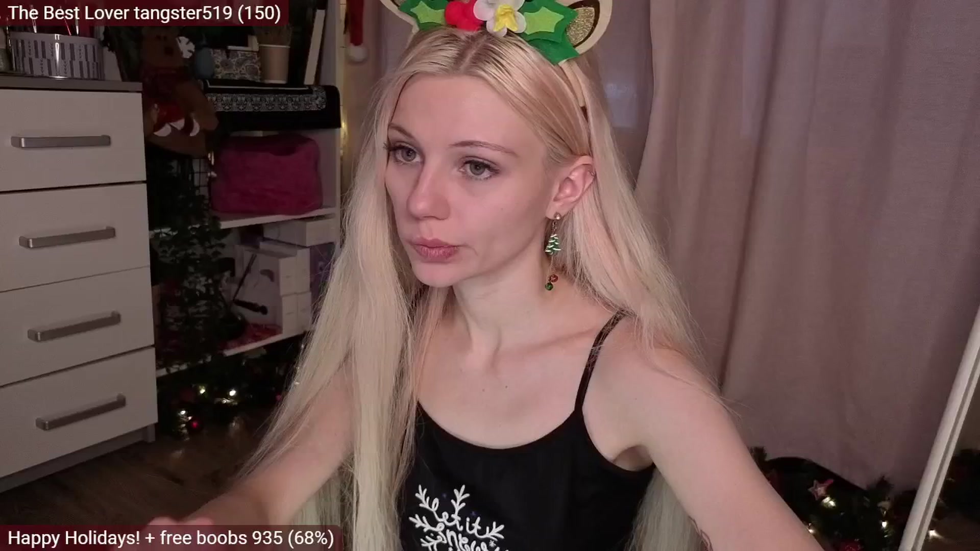 Gallery image thumbnail from JellyFox's myfreecams stream on, 12/24/2025, 08:35 image 6 of 20