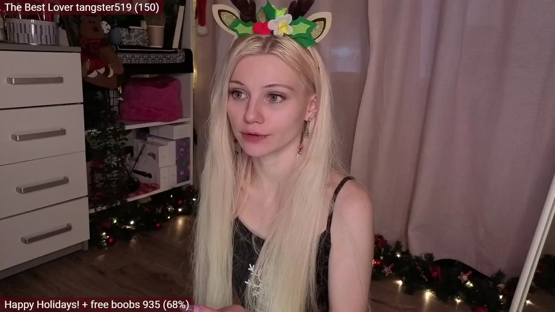 Gallery image thumbnail from JellyFox's myfreecams stream on, 12/24/2025, 08:35 image 14 of 20
