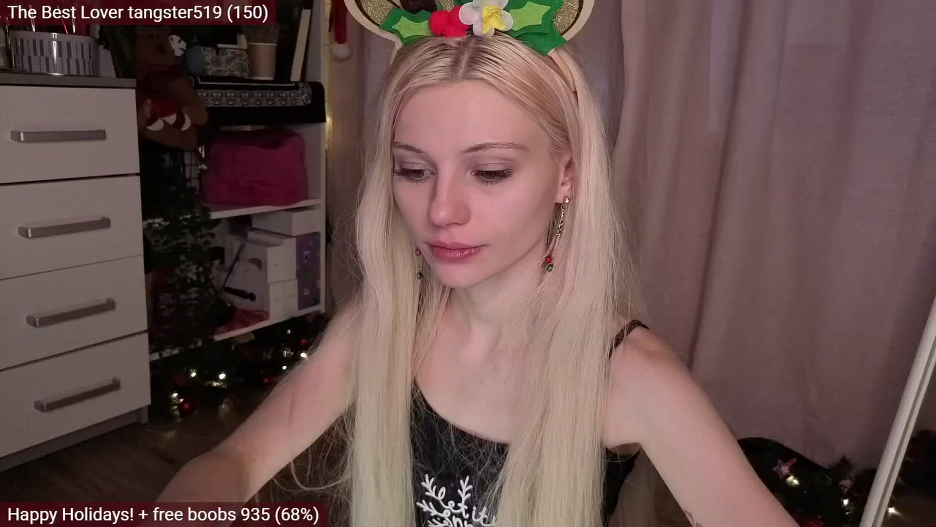 Gallery image thumbnail from JellyFox's myfreecams stream on, 12/24/2025, 08:35 image 17 of 20