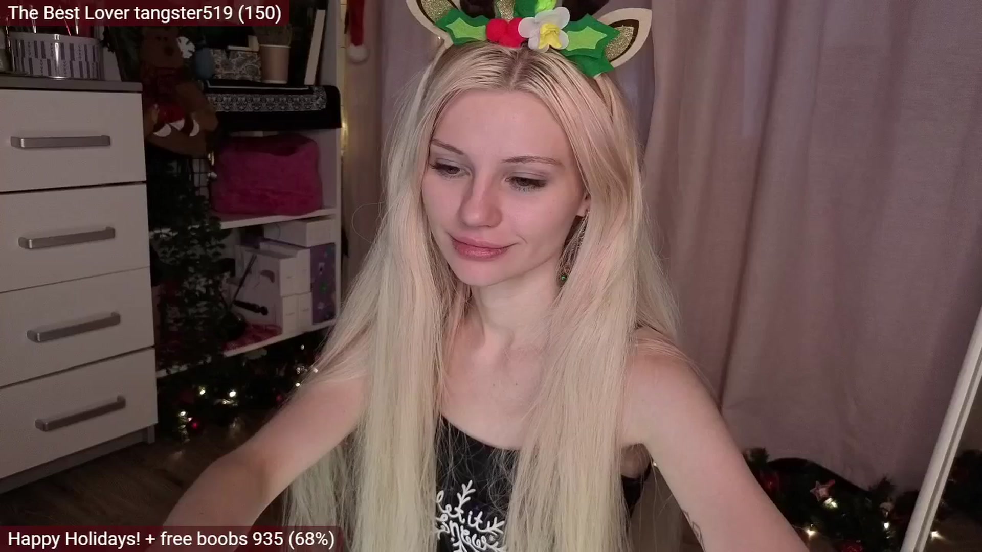 Gallery image thumbnail from JellyFox's myfreecams stream on, 12/24/2025, 08:35 image 10 of 20
