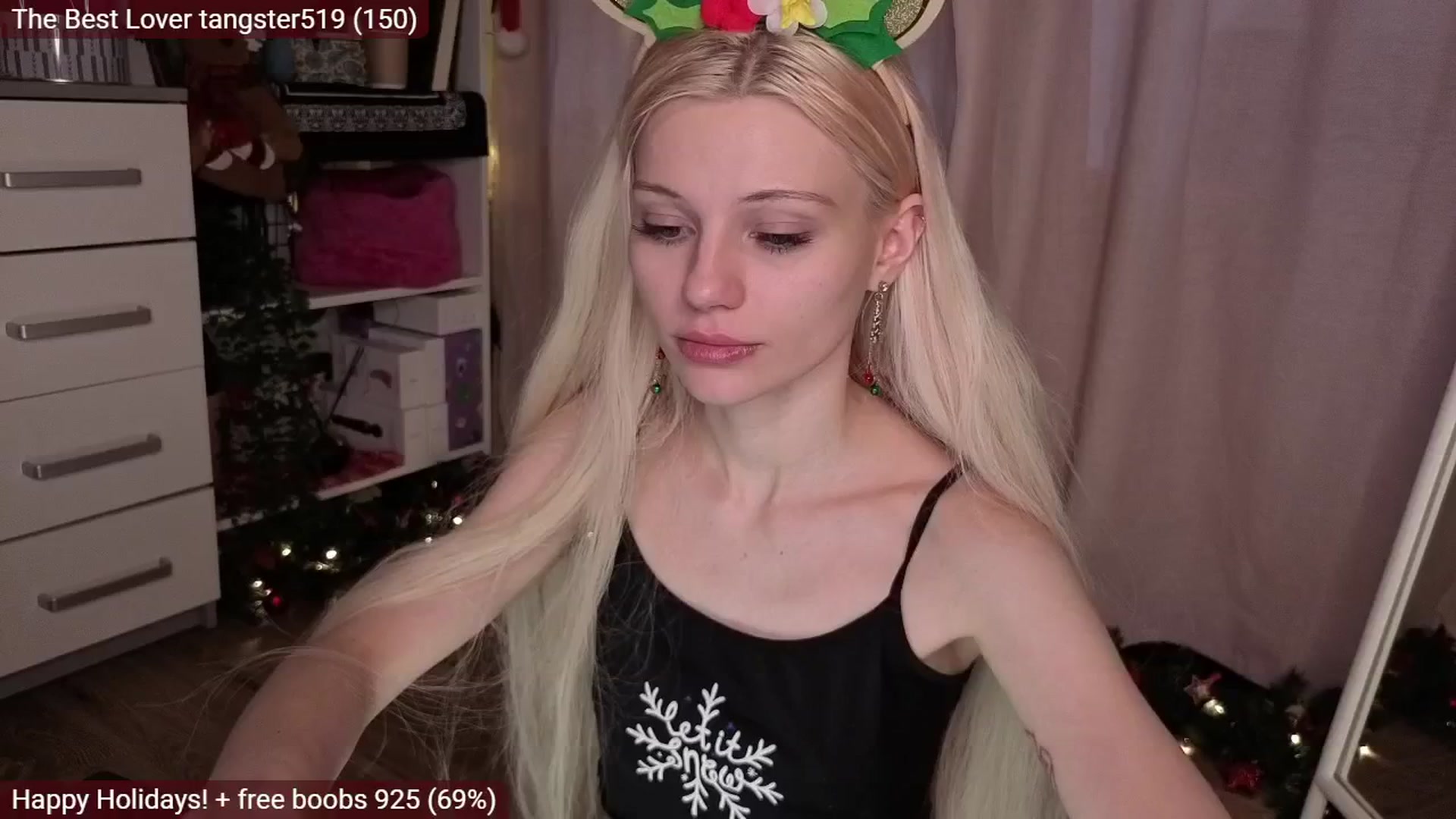 Gallery image thumbnail from JellyFox's myfreecams stream on, 12/24/2025, 09:20 image 1 of 20