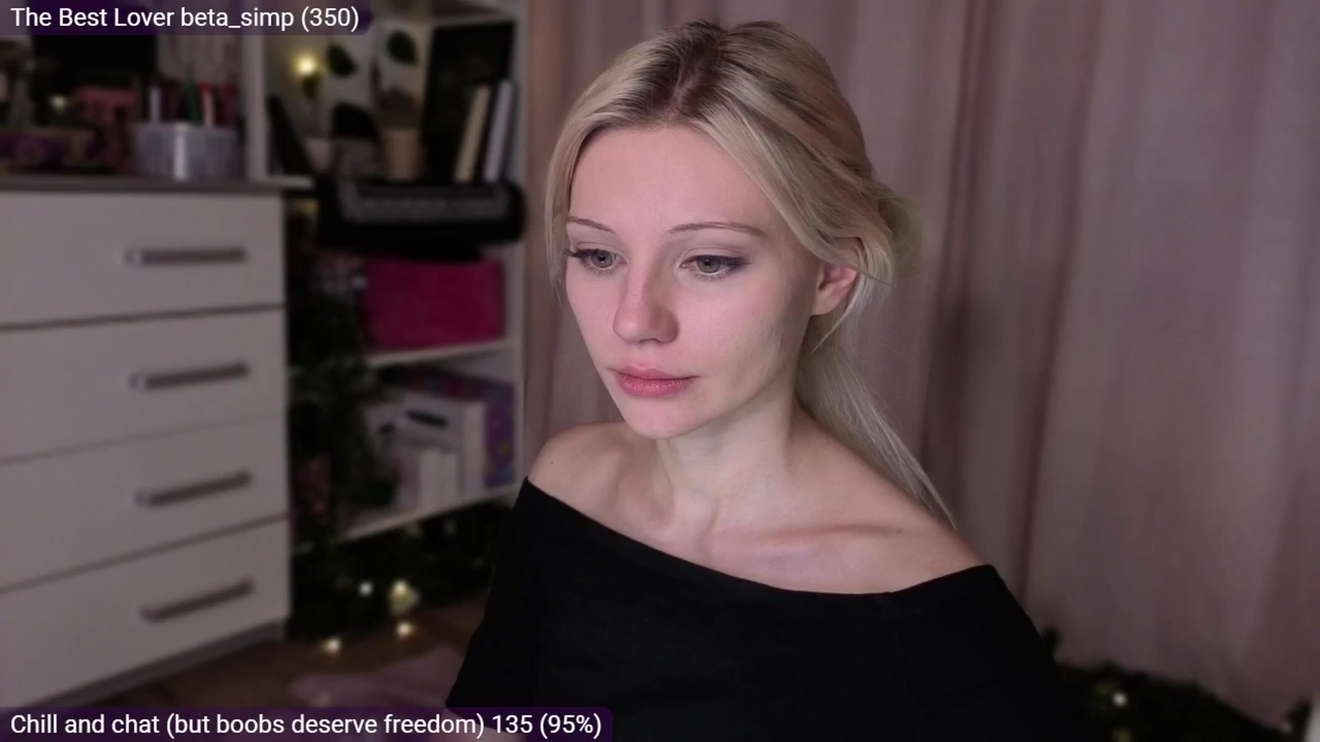 Gallery image thumbnail from JellyFox's myfreecams stream on, 02/22/2026, 05:35 image 17 of 20
