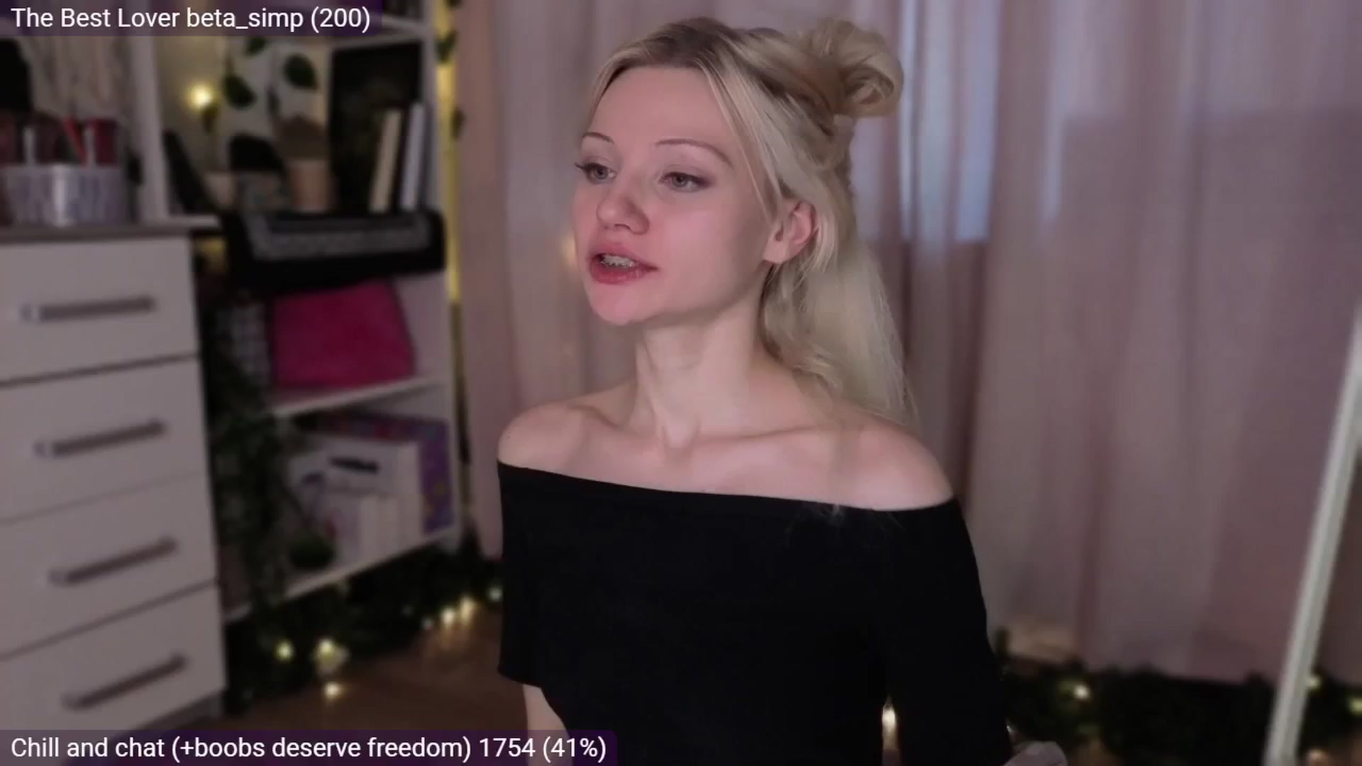 Gallery image thumbnail from JellyFox's myfreecams stream on, 02/25/2026, 08:19 image 9 of 20