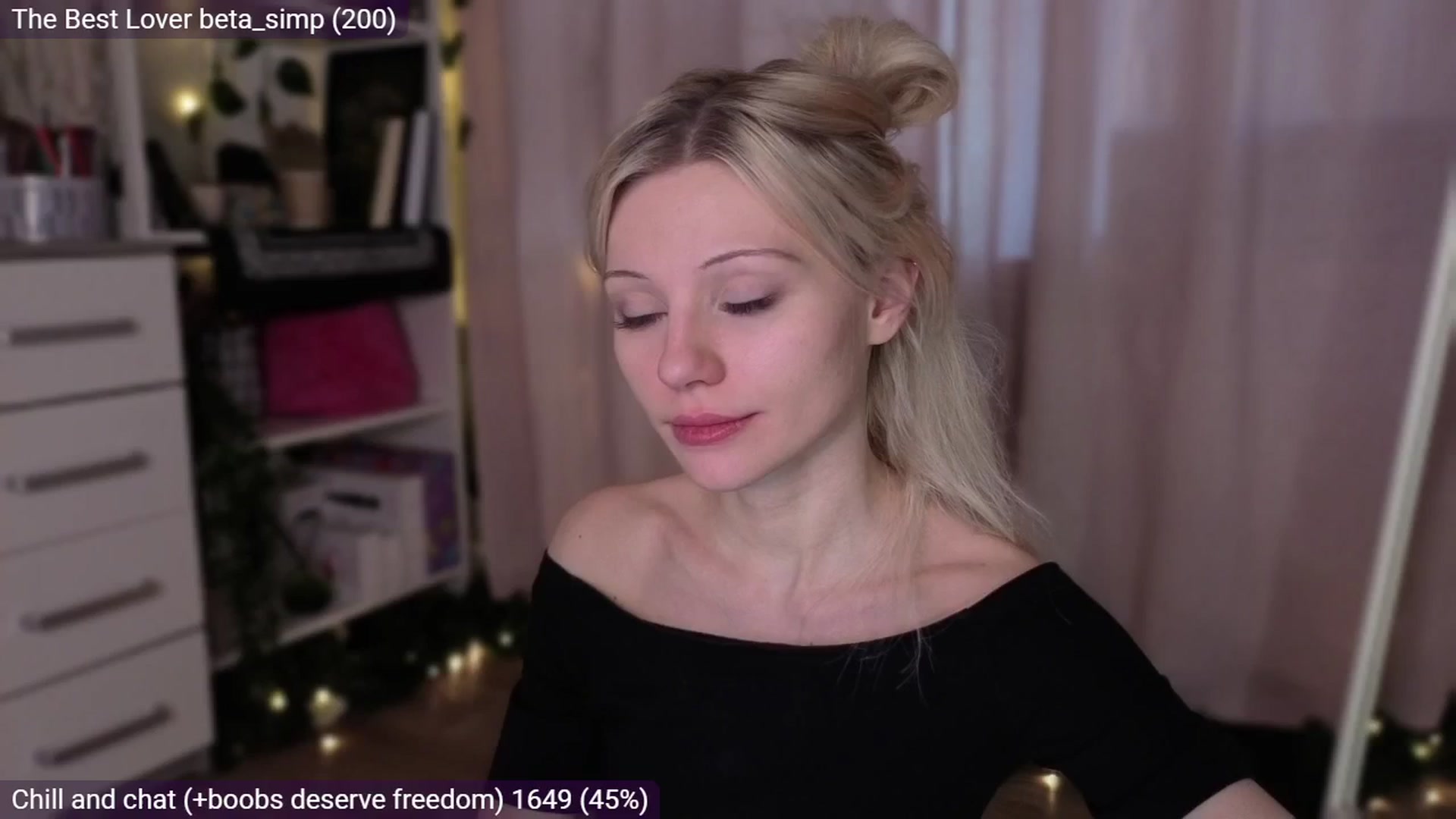 Gallery image thumbnail from JellyFox's myfreecams stream on, 02/25/2026, 08:19 image 13 of 20