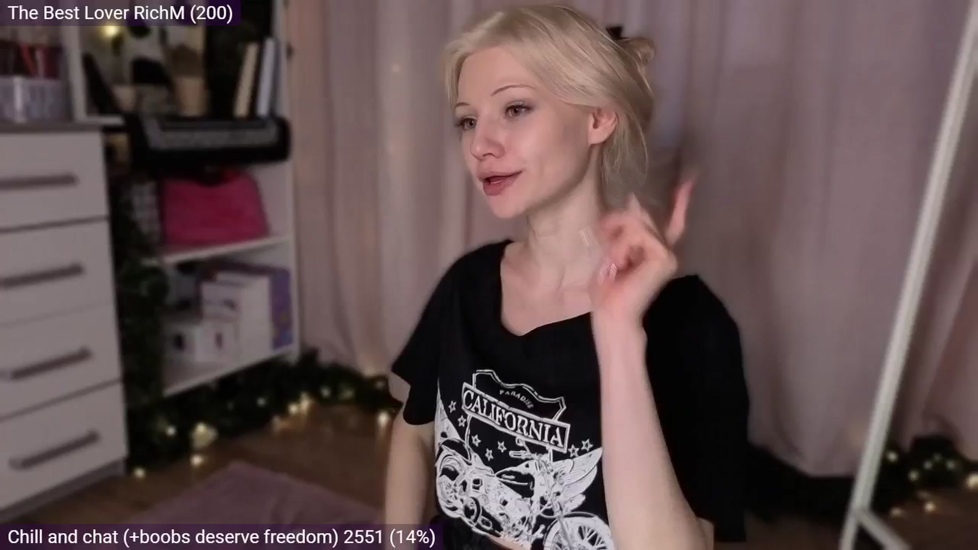 Gallery image thumbnail from JellyFox's myfreecams stream on, 03/01/2026, 06:14 image 19 of 20
