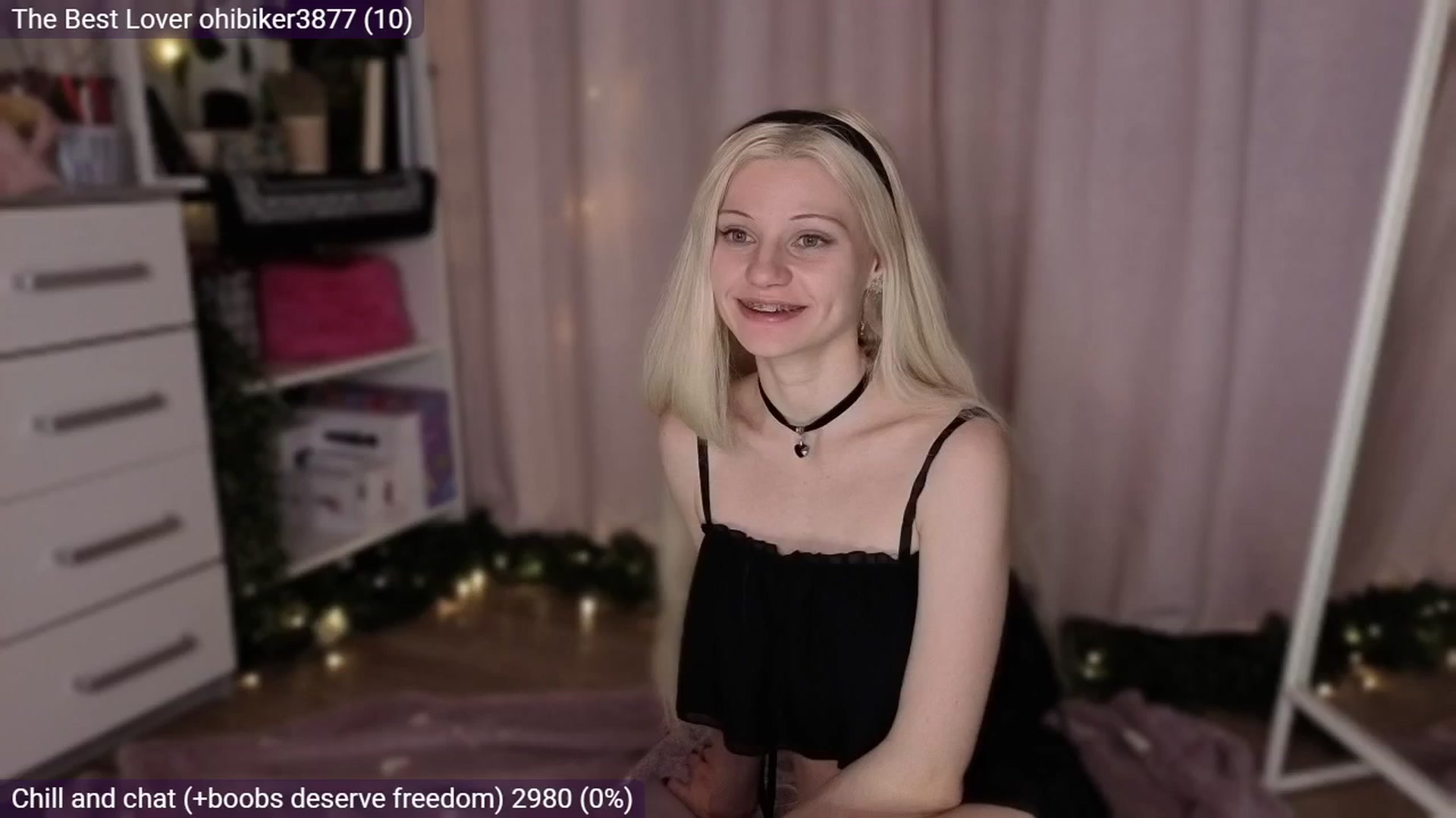 Gallery image thumbnail from JellyFox's myfreecams stream on, 03/09/2026, 02:42 image 17 of 20