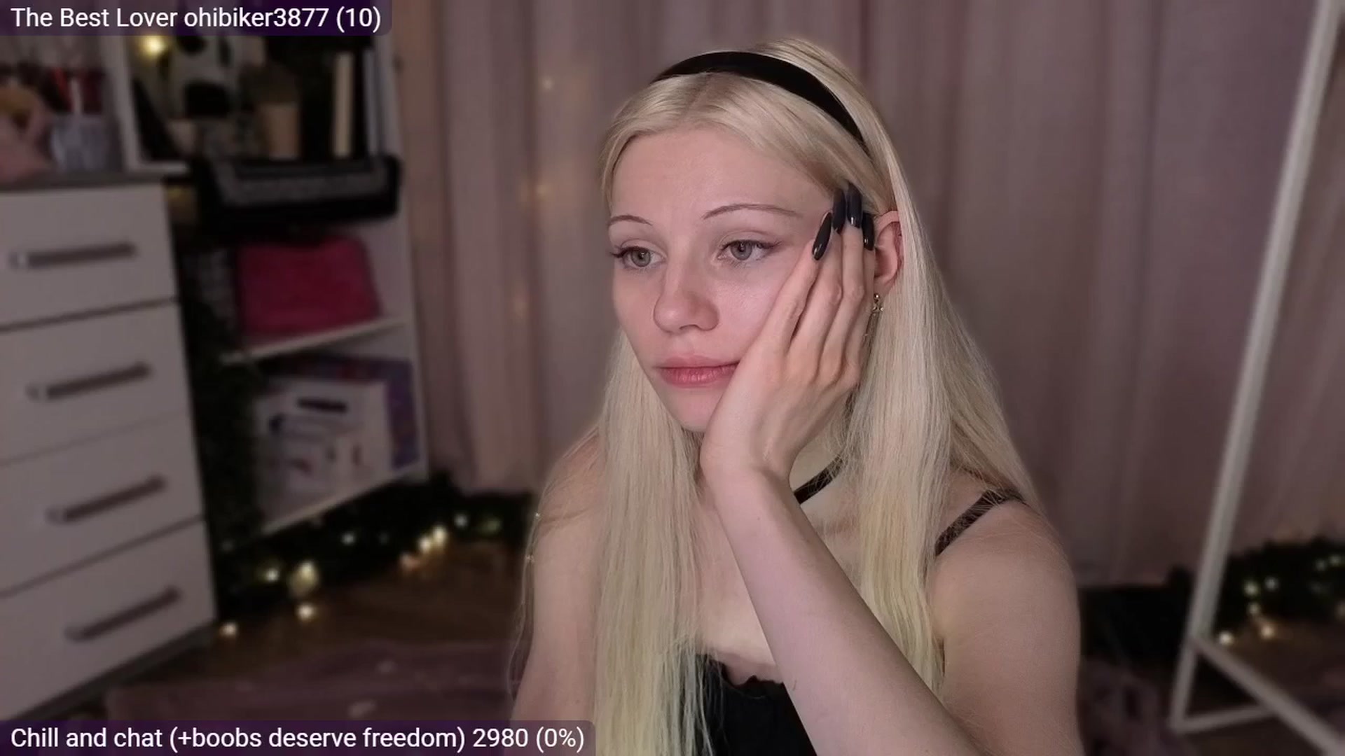 Gallery image thumbnail from JellyFox's myfreecams stream on, 03/09/2026, 02:42 image 16 of 20