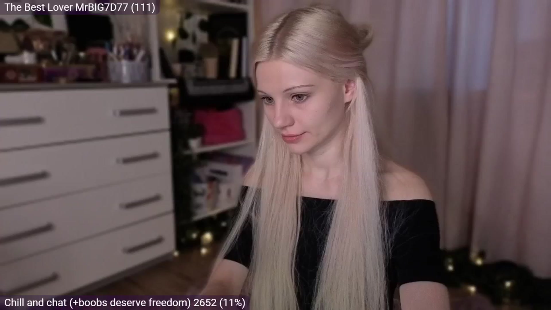 Gallery image thumbnail from JellyFox's myfreecams stream on, 03/22/2026, 04:54 image 18 of 20