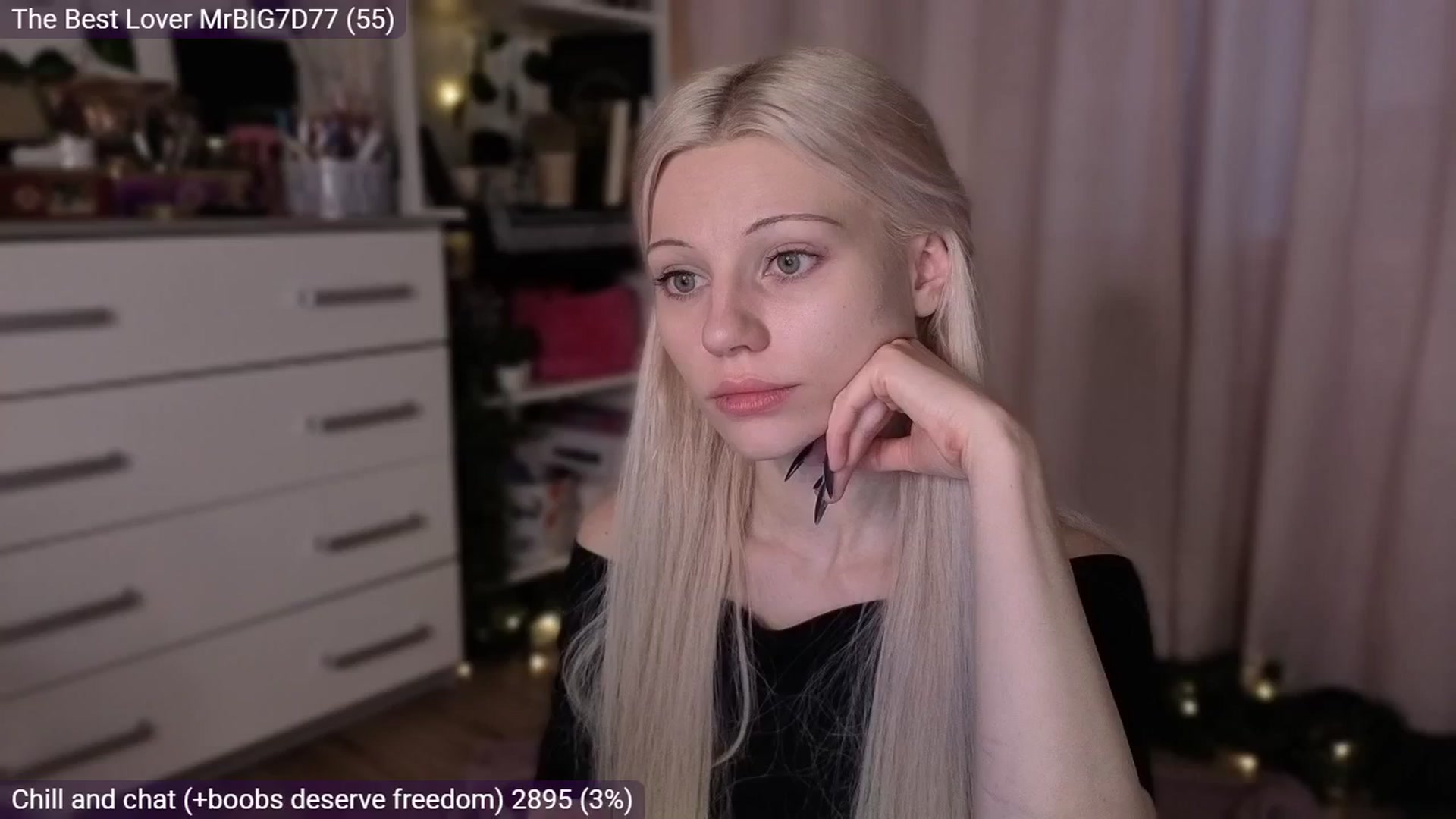 Gallery image thumbnail from JellyFox's myfreecams stream on, 03/22/2026, 04:54 image 10 of 20