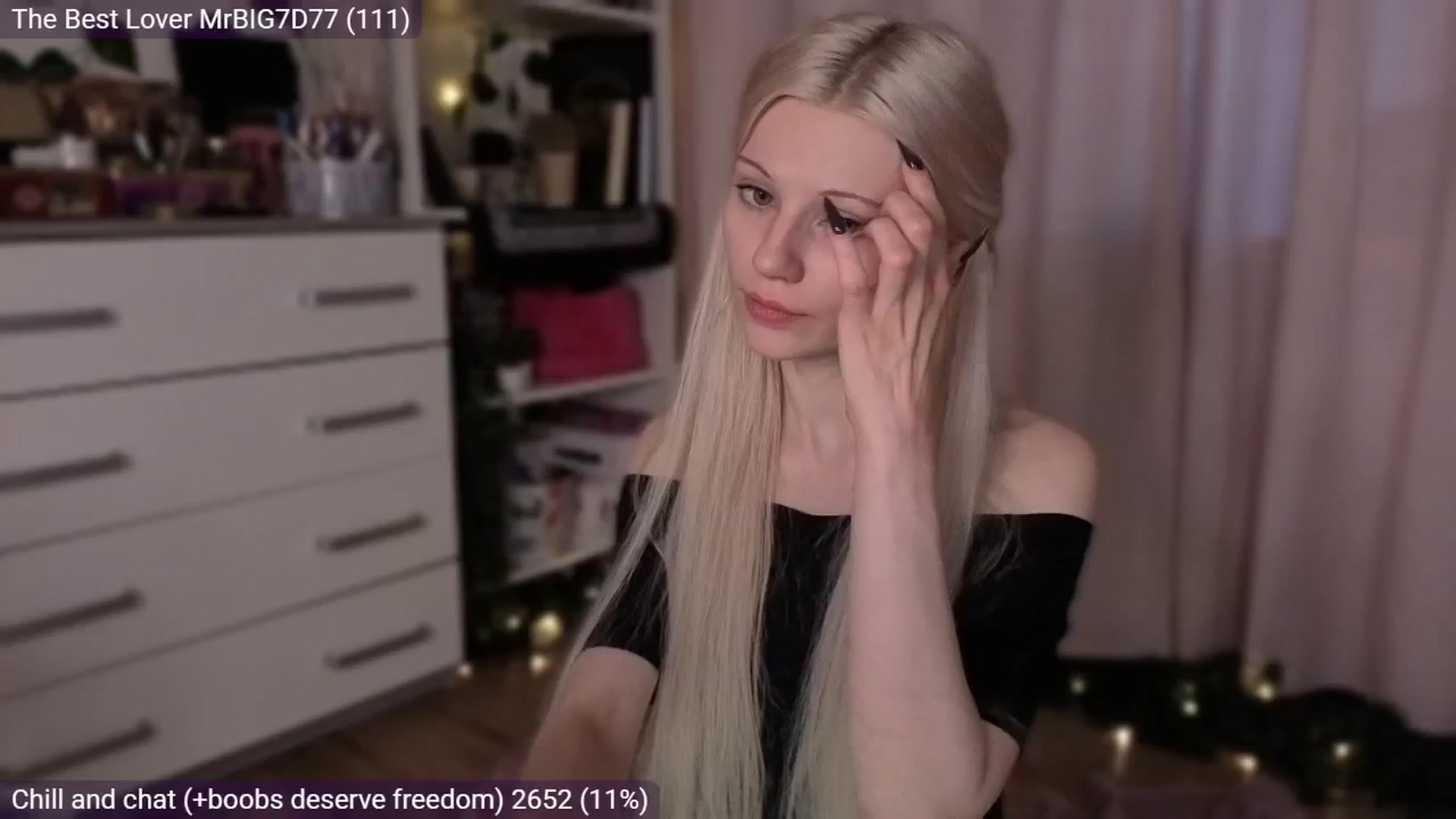 Gallery image thumbnail from JellyFox's myfreecams stream on, 03/22/2026, 04:54 image 15 of 20
