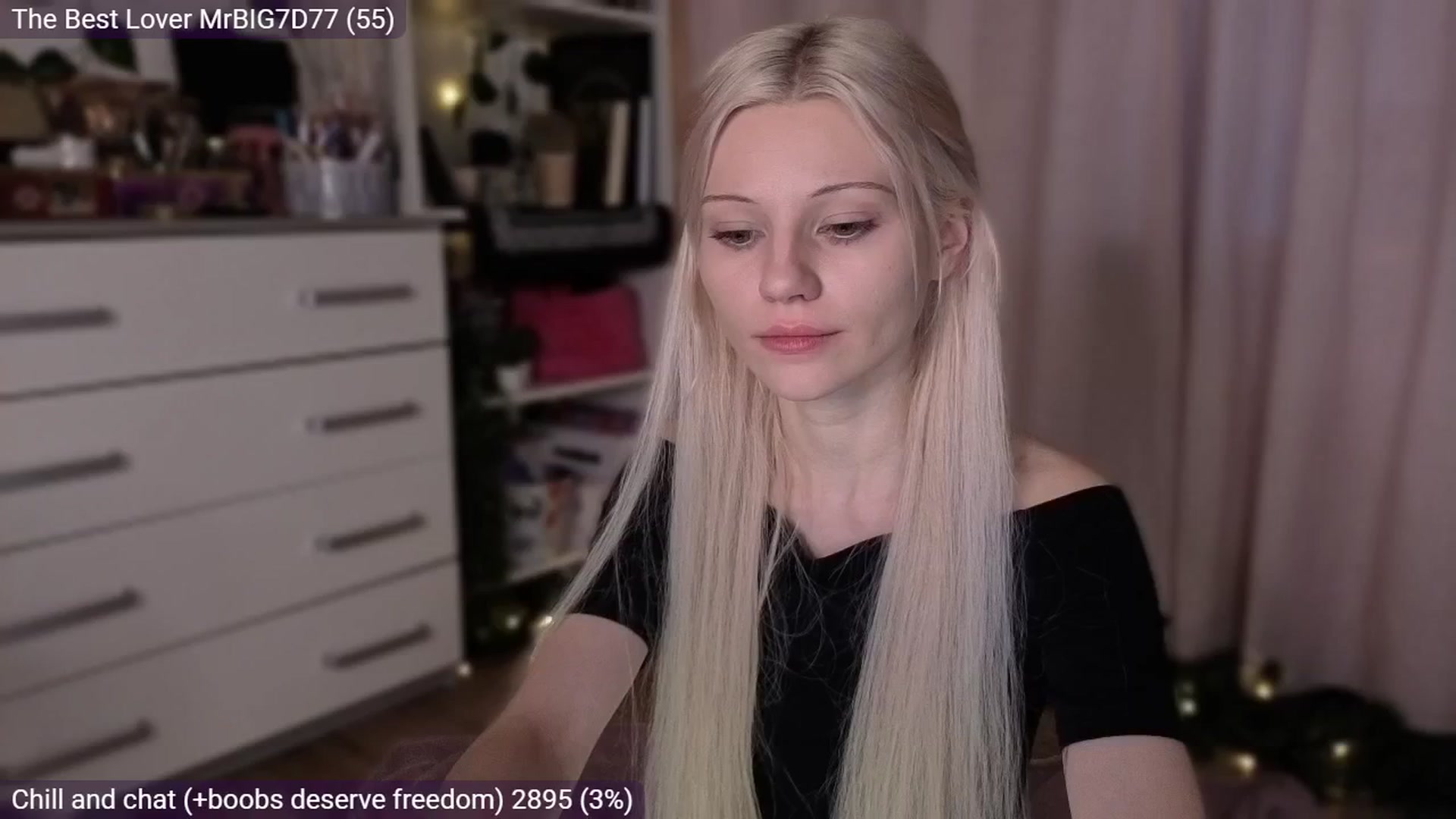 Gallery image thumbnail from JellyFox's myfreecams stream on, 03/22/2026, 04:54 image 7 of 20