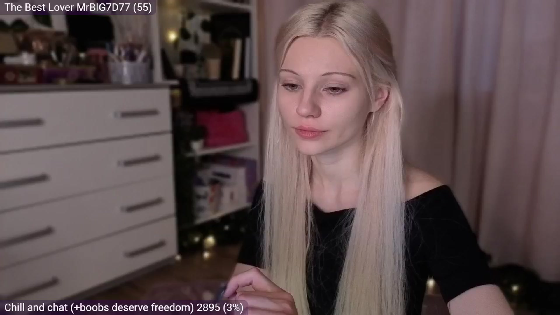 Gallery image thumbnail from JellyFox's myfreecams stream on, 03/22/2026, 04:54 image 9 of 20