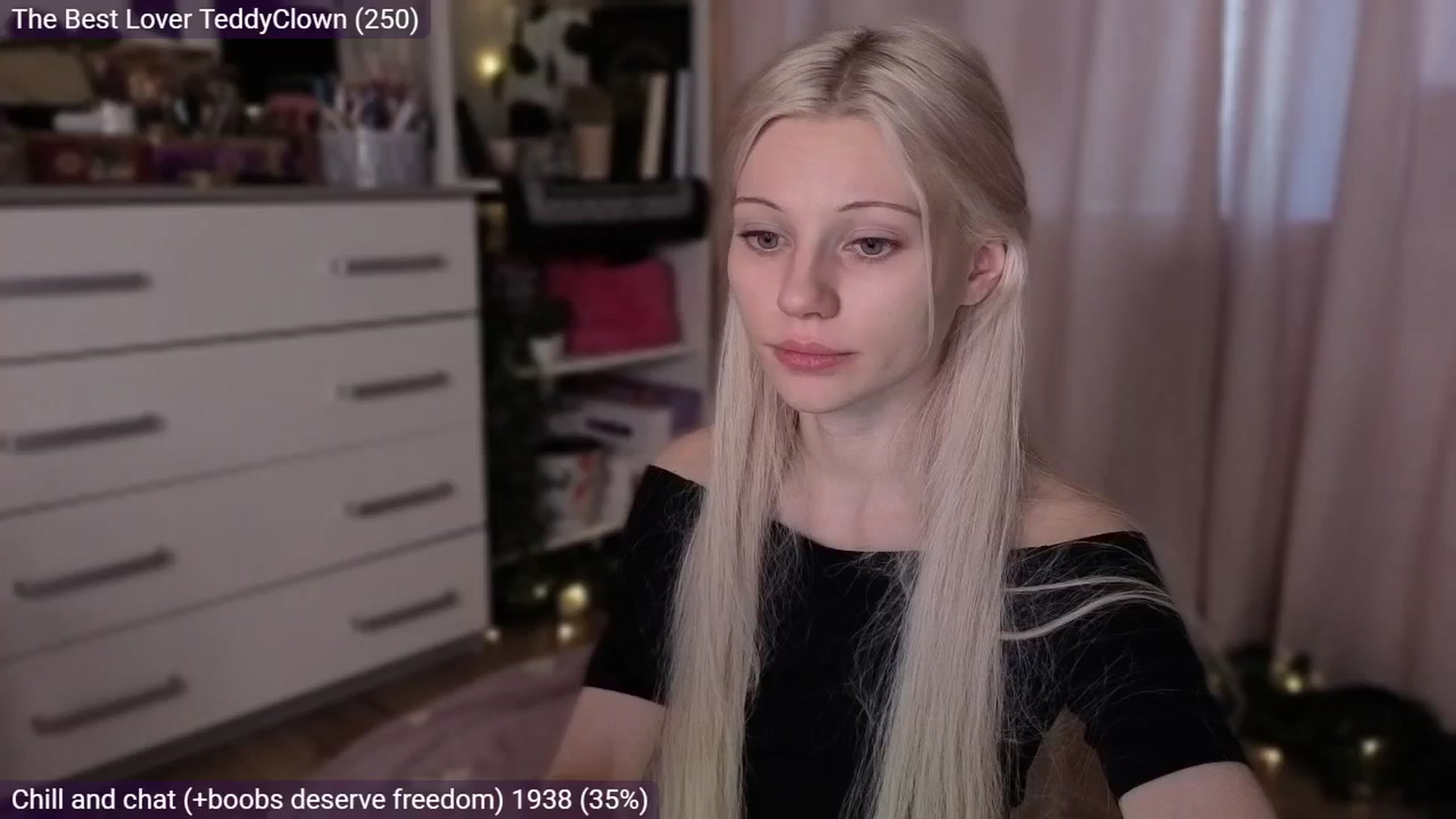 Gallery image thumbnail from JellyFox's myfreecams stream on, 03/22/2026, 07:38 image 7 of 20