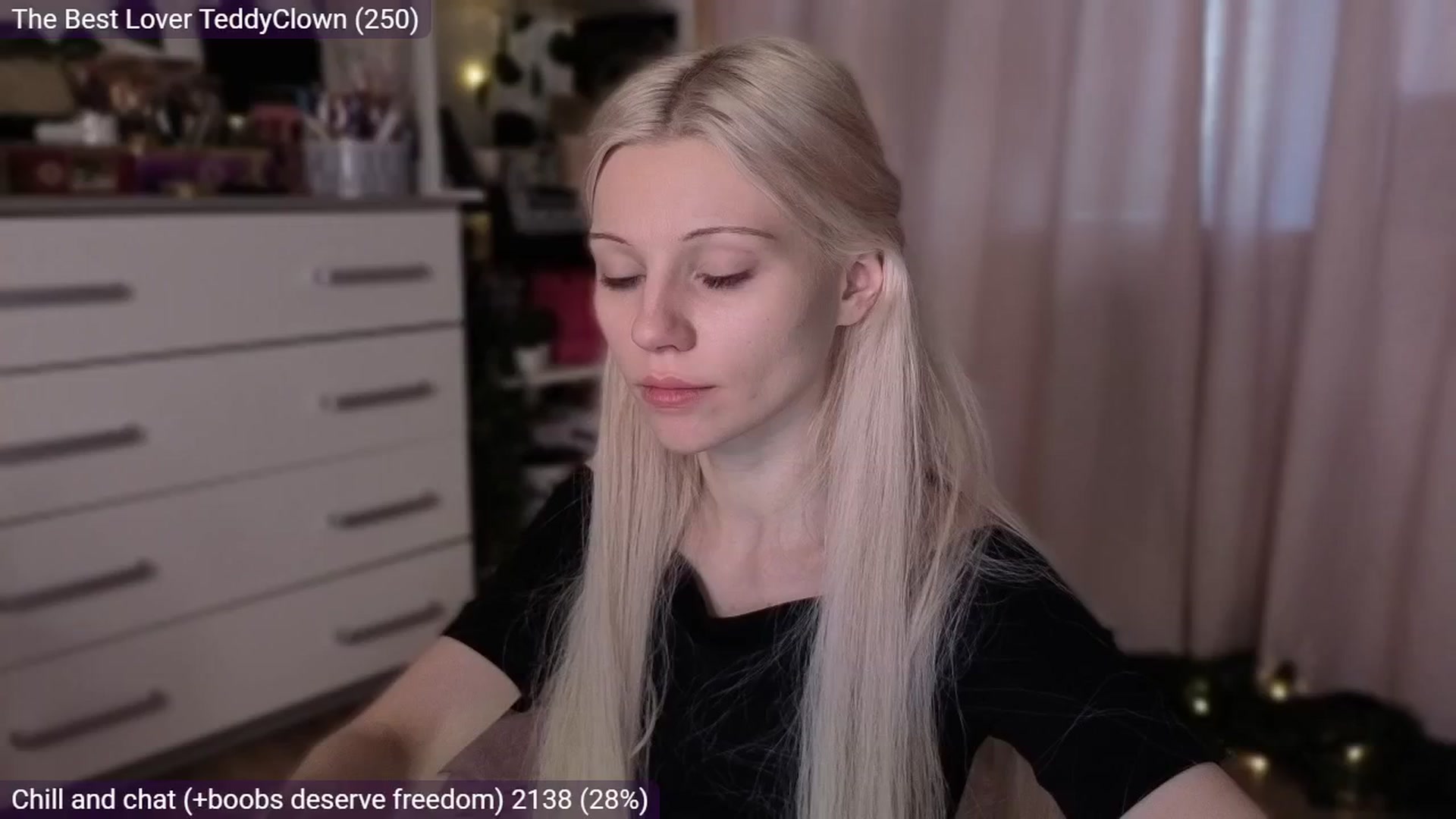 Gallery image thumbnail from JellyFox's myfreecams stream on, 03/22/2026, 07:38 image 3 of 20
