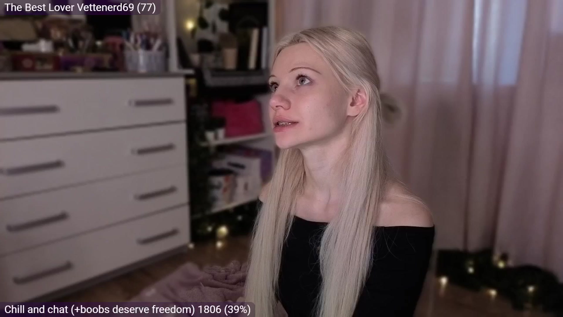 Gallery image thumbnail from JellyFox's myfreecams stream on, 03/22/2026, 07:38 image 15 of 20