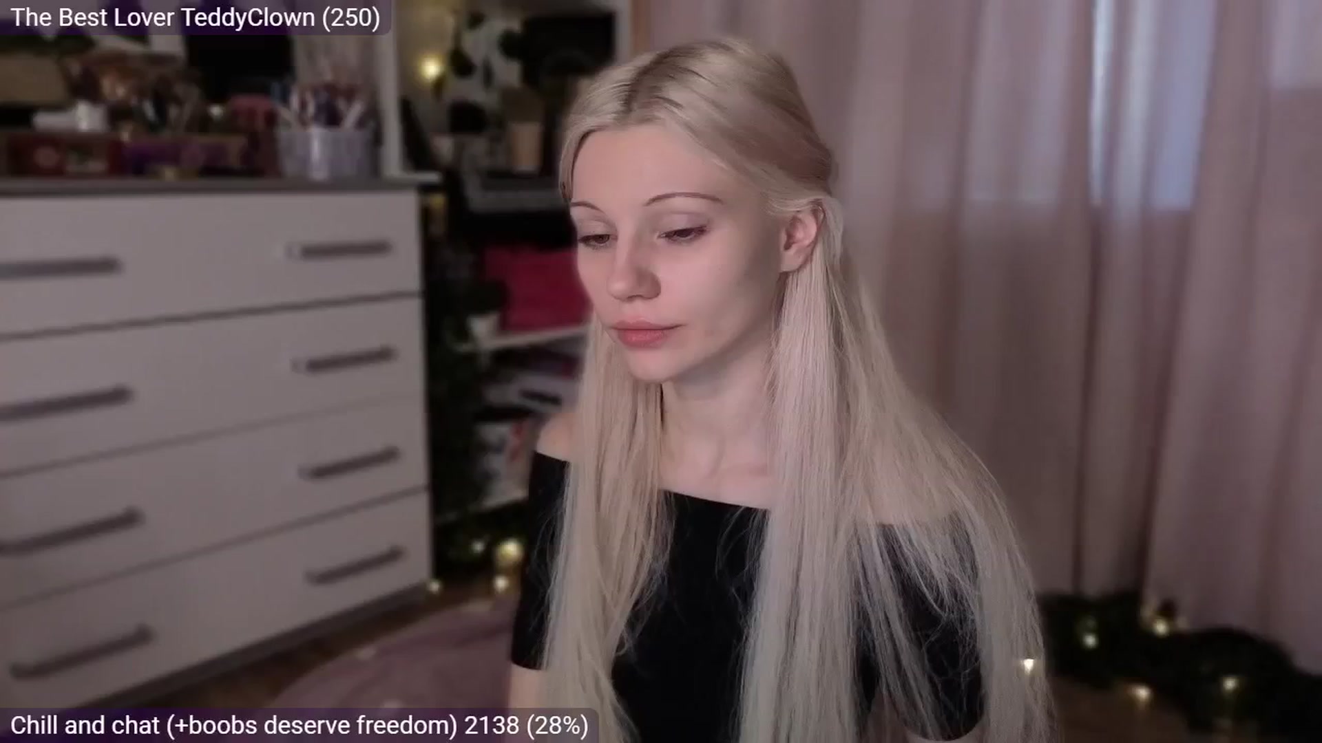 Gallery image thumbnail from JellyFox's myfreecams stream on, 03/22/2026, 07:38 image 1 of 20