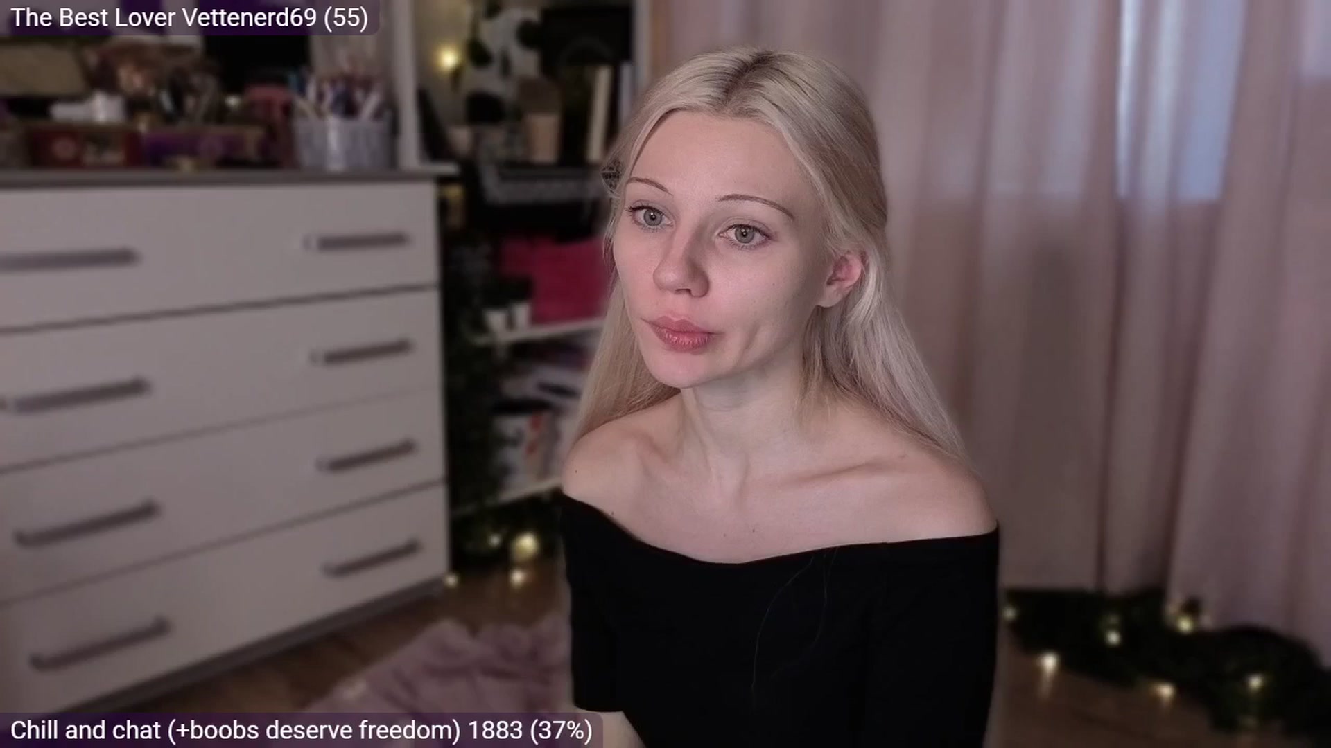 Gallery image thumbnail from JellyFox's myfreecams stream on, 03/22/2026, 07:38 image 13 of 20