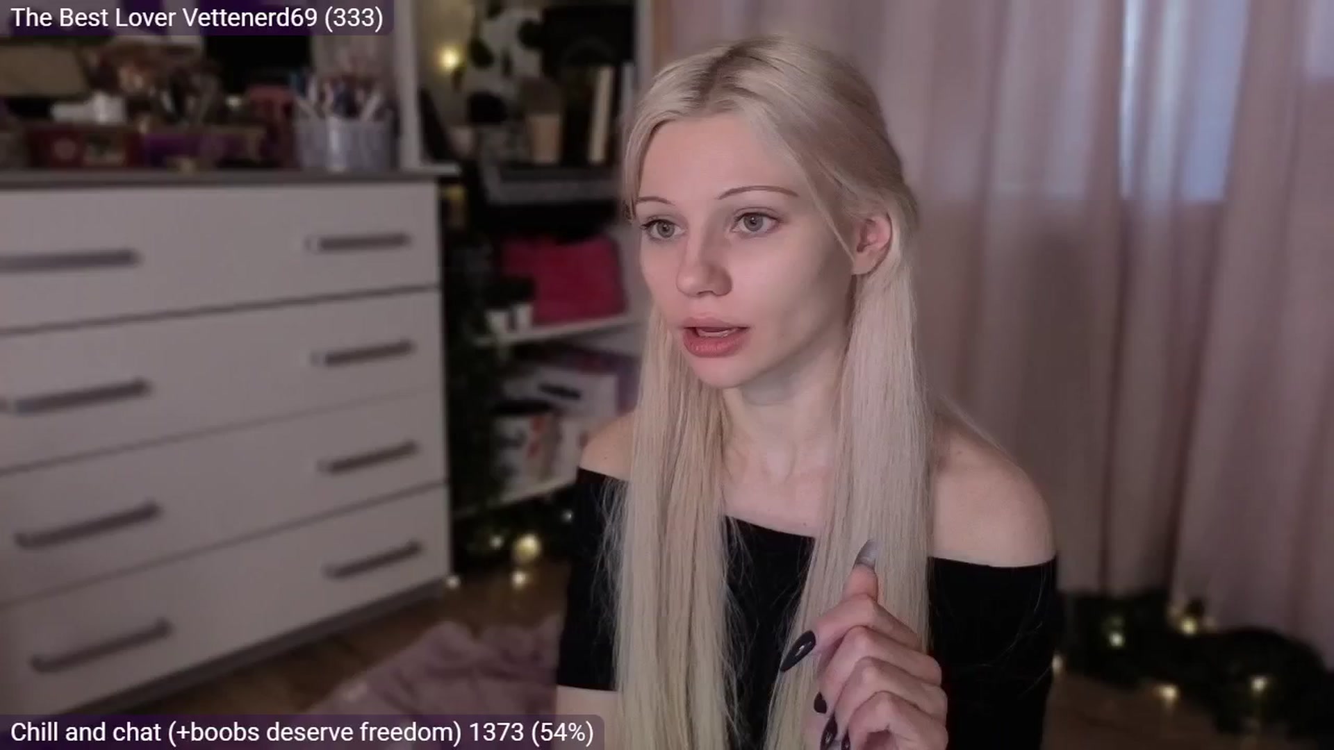 Gallery image thumbnail from JellyFox's myfreecams stream on, 03/22/2026, 07:38 image 18 of 20