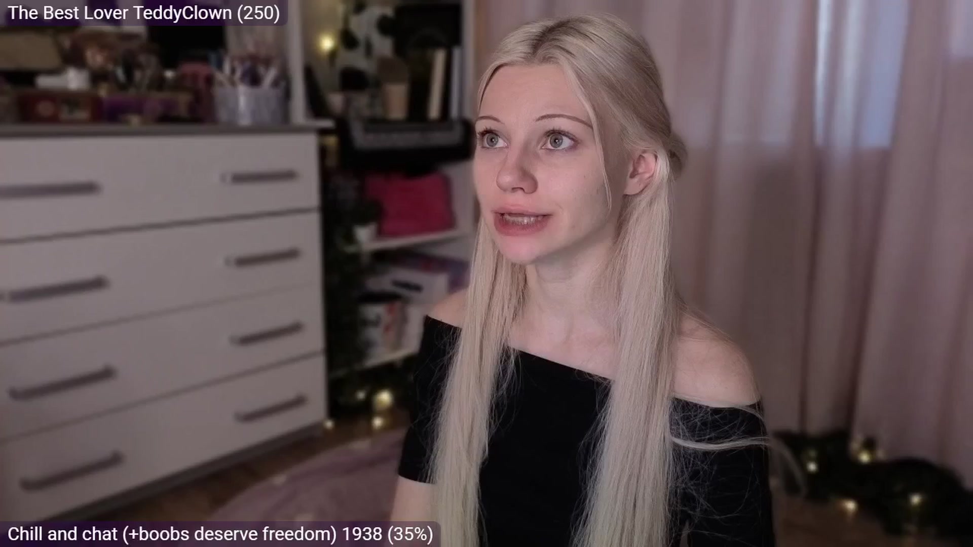 Gallery image thumbnail from JellyFox's myfreecams stream on, 03/22/2026, 07:38 image 6 of 20