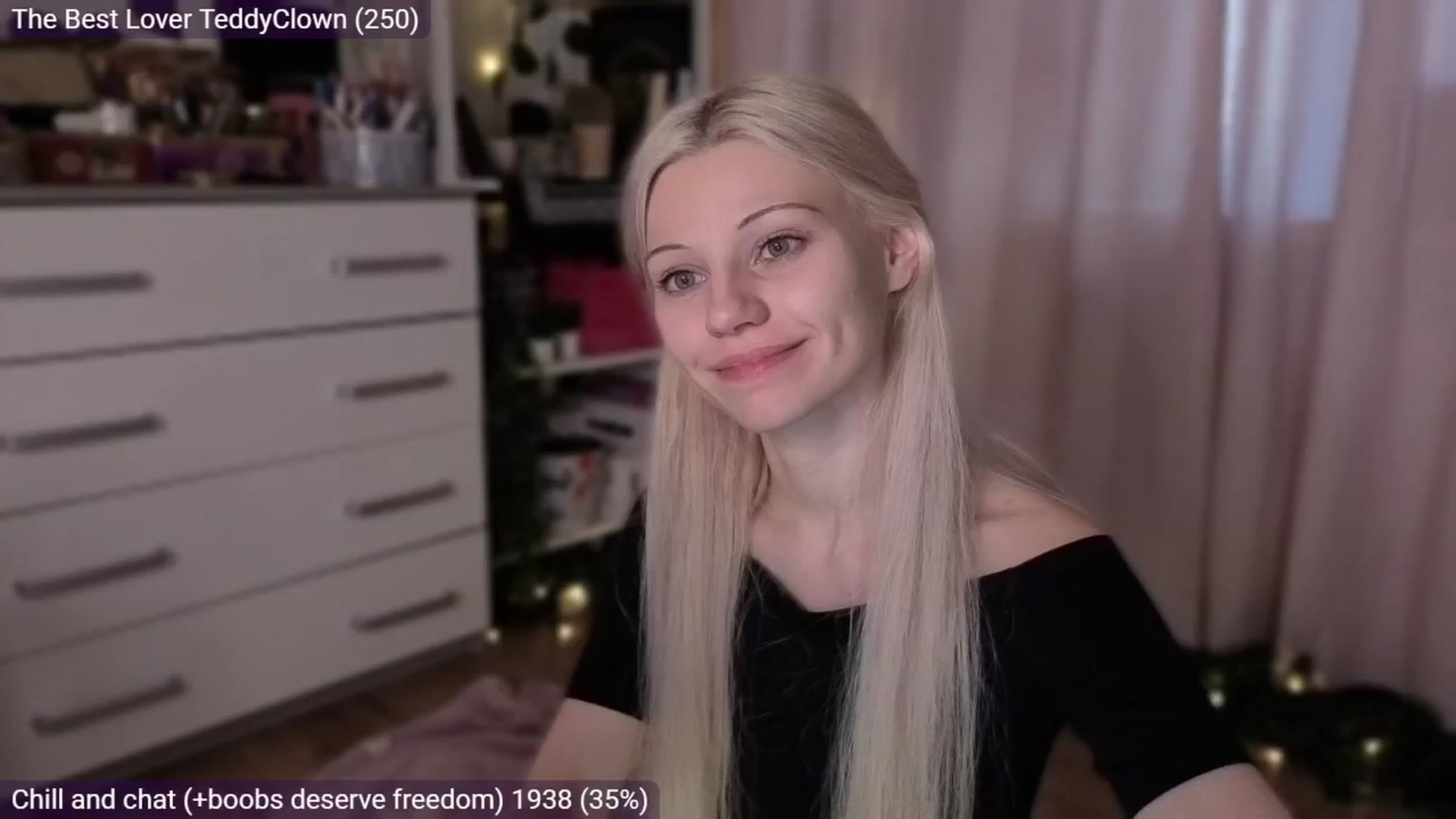 Gallery image thumbnail from JellyFox's myfreecams stream on, 03/22/2026, 07:38 image 10 of 20