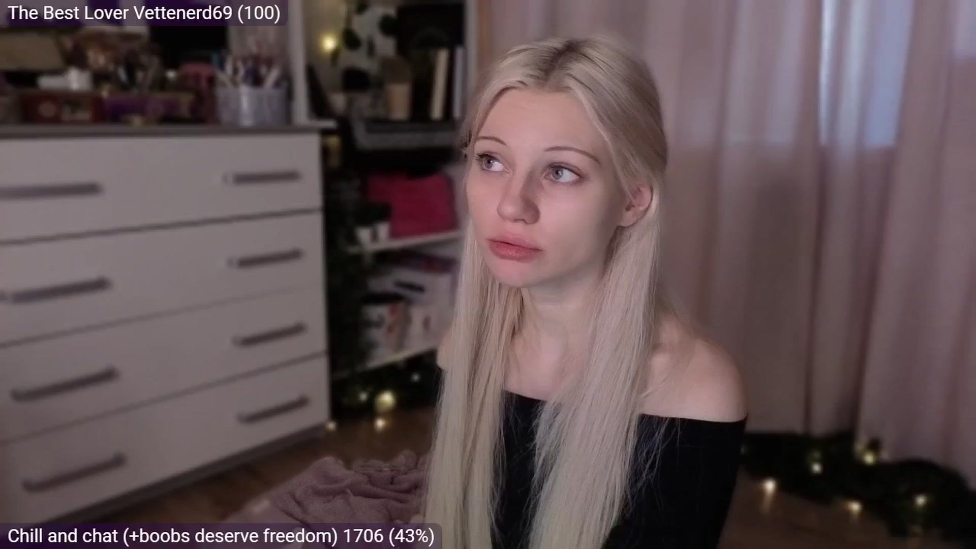 Gallery image thumbnail from JellyFox's myfreecams stream on, 03/22/2026, 07:38 image 17 of 20