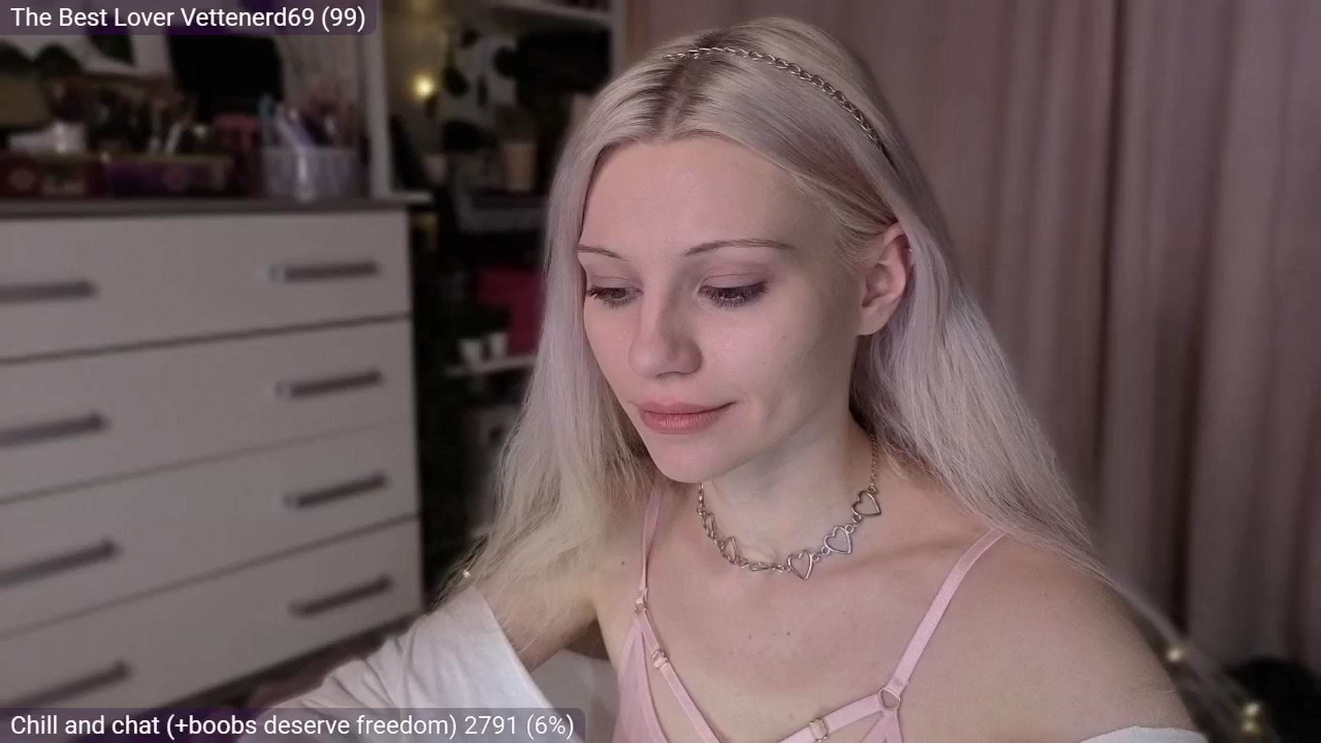 Gallery image thumbnail from JellyFox's myfreecams stream on, 03/24/2026, 04:21 image 5 of 20