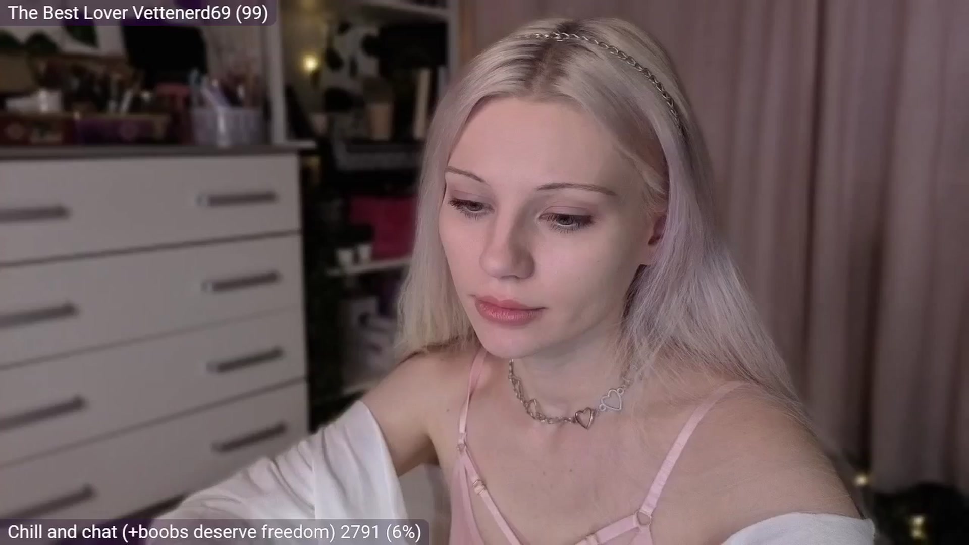 Gallery image thumbnail from JellyFox's myfreecams stream on, 03/24/2026, 04:21 image 4 of 20