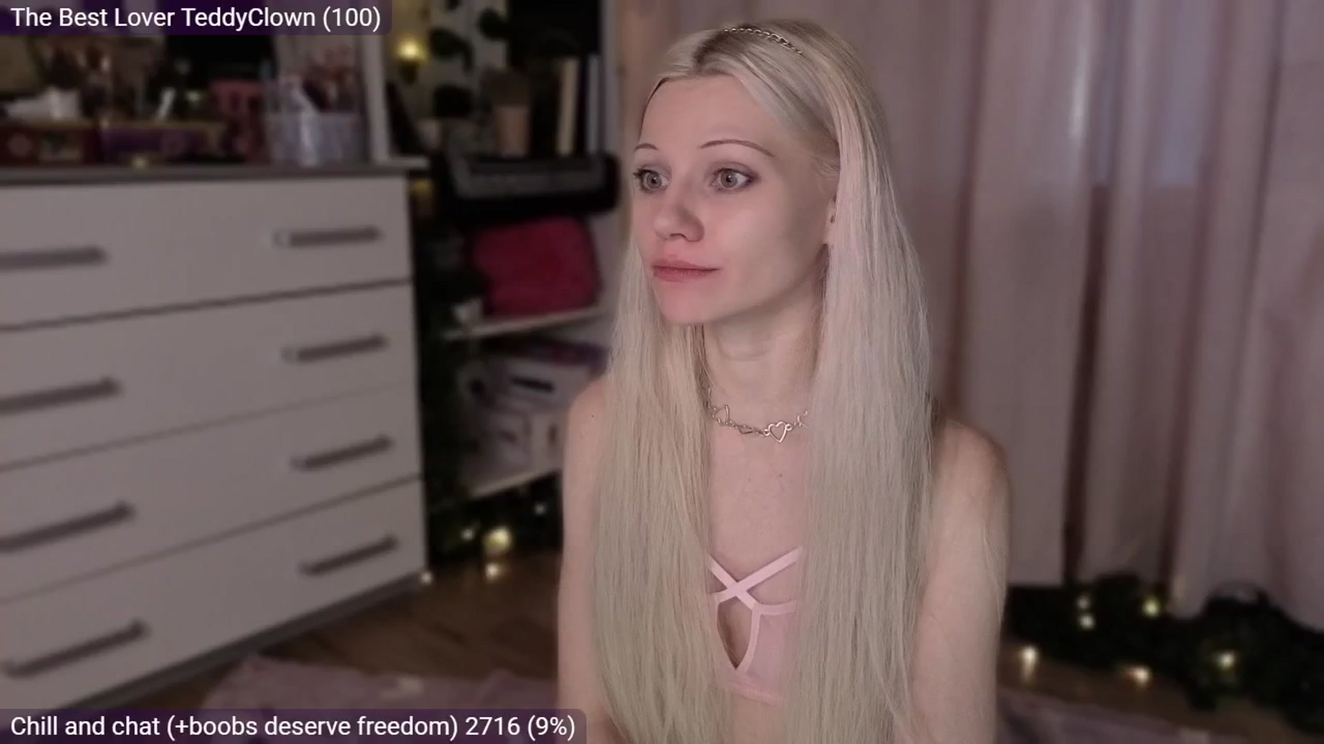 Gallery image thumbnail from JellyFox's myfreecams stream on, 03/26/2026, 06:29 image 5 of 20
