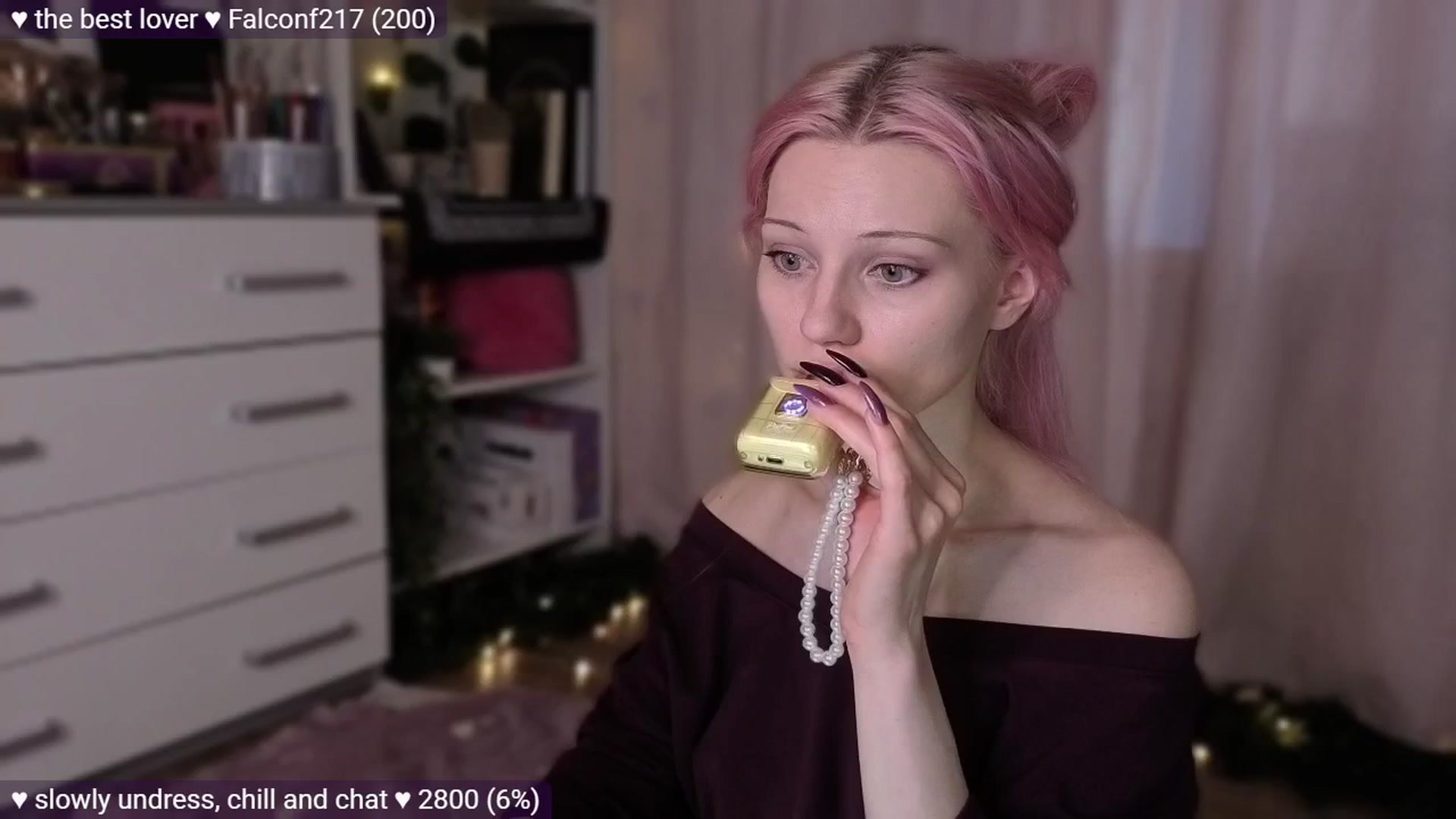 Gallery image thumbnail from JellyFox's myfreecams stream on, 04/09/2026, 05:10 image 12 of 20