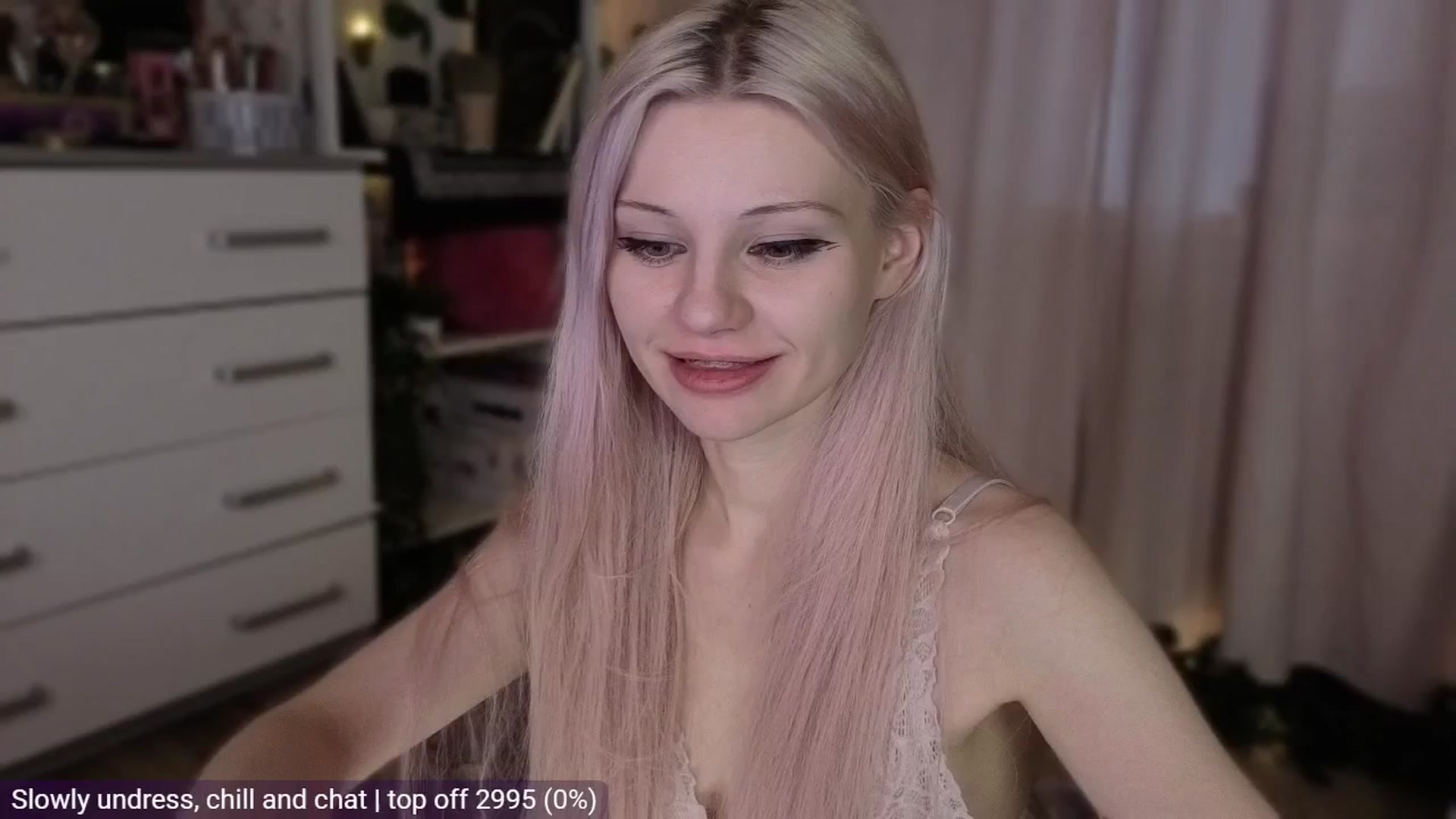 Gallery image thumbnail from JellyFox's myfreecams stream on, 04/16/2026, 05:38 image 20 of 20