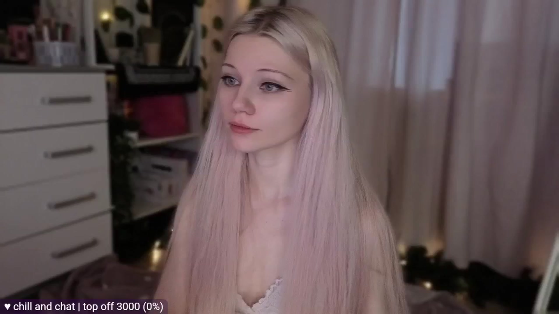 Gallery image thumbnail from JellyFox's myfreecams stream on, 04/16/2026, 06:14 image 12 of 20