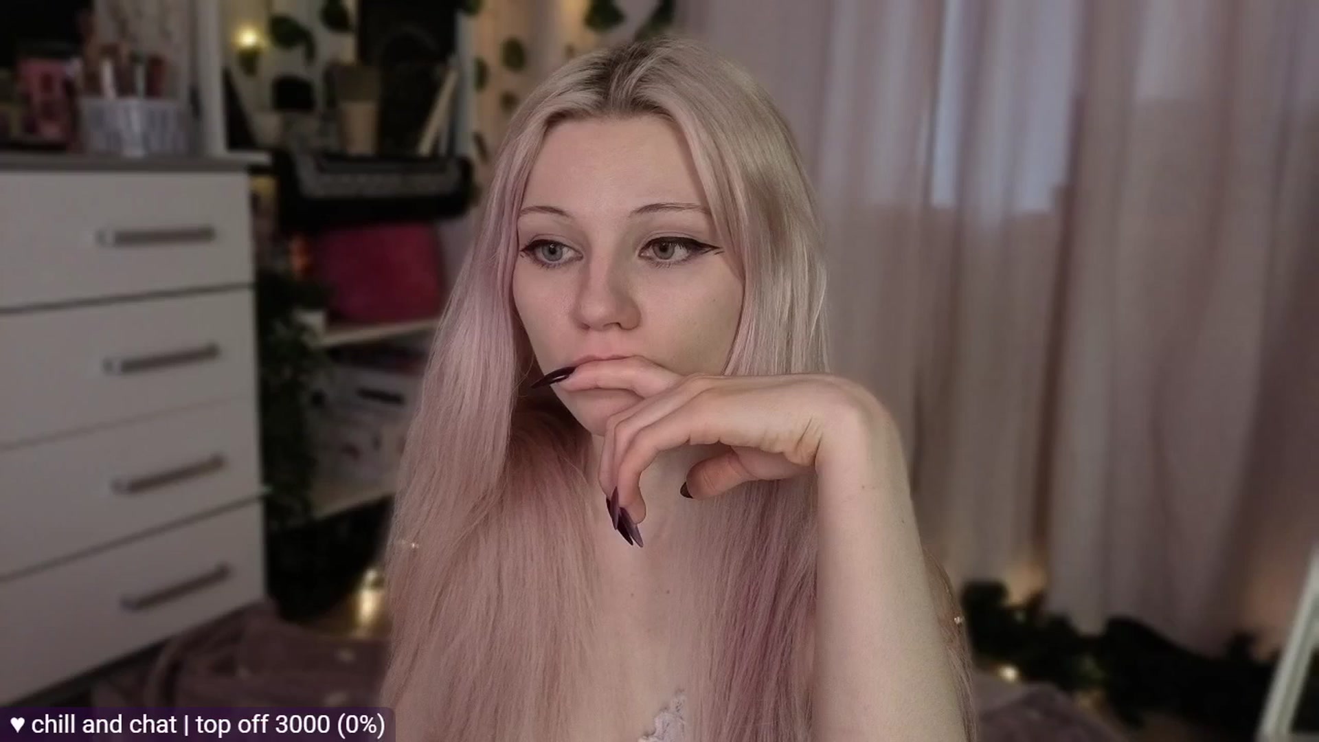 Gallery image thumbnail from JellyFox's myfreecams stream on, 04/16/2026, 06:14 image 5 of 20