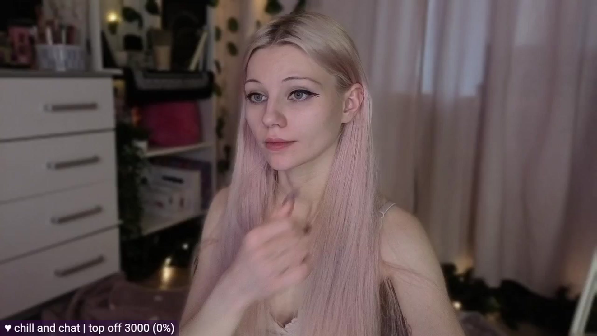 Gallery image thumbnail from JellyFox's myfreecams stream on, 04/16/2026, 06:14 image 19 of 20