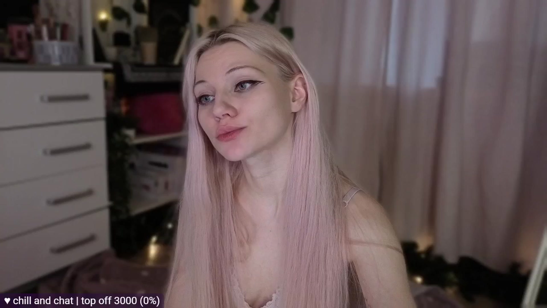 Gallery image thumbnail from JellyFox's myfreecams stream on, 04/16/2026, 06:14 image 13 of 20