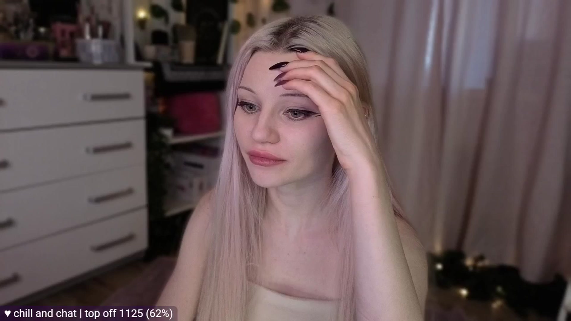 Gallery image thumbnail from JellyFox's myfreecams stream on, 04/19/2026, 06:48 image 1 of 20