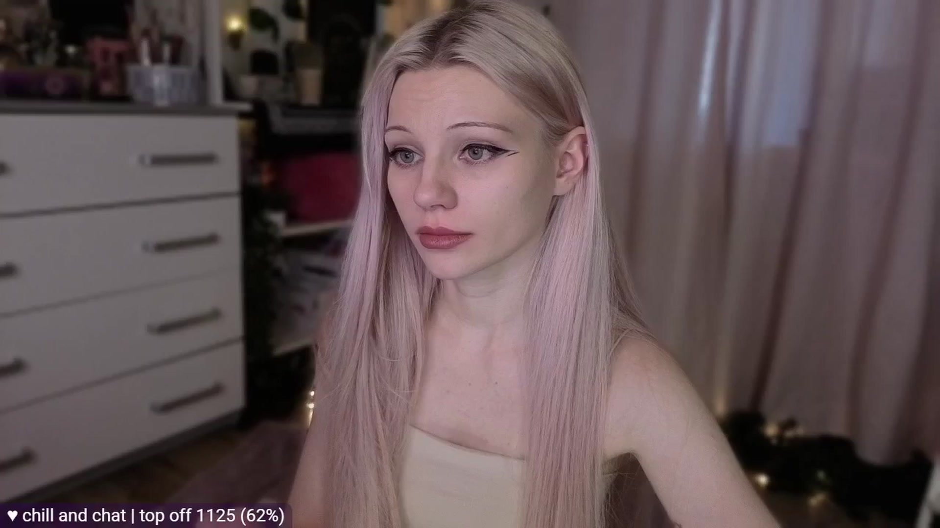 Gallery image thumbnail from JellyFox's myfreecams stream on, 04/19/2026, 06:48 image 5 of 20