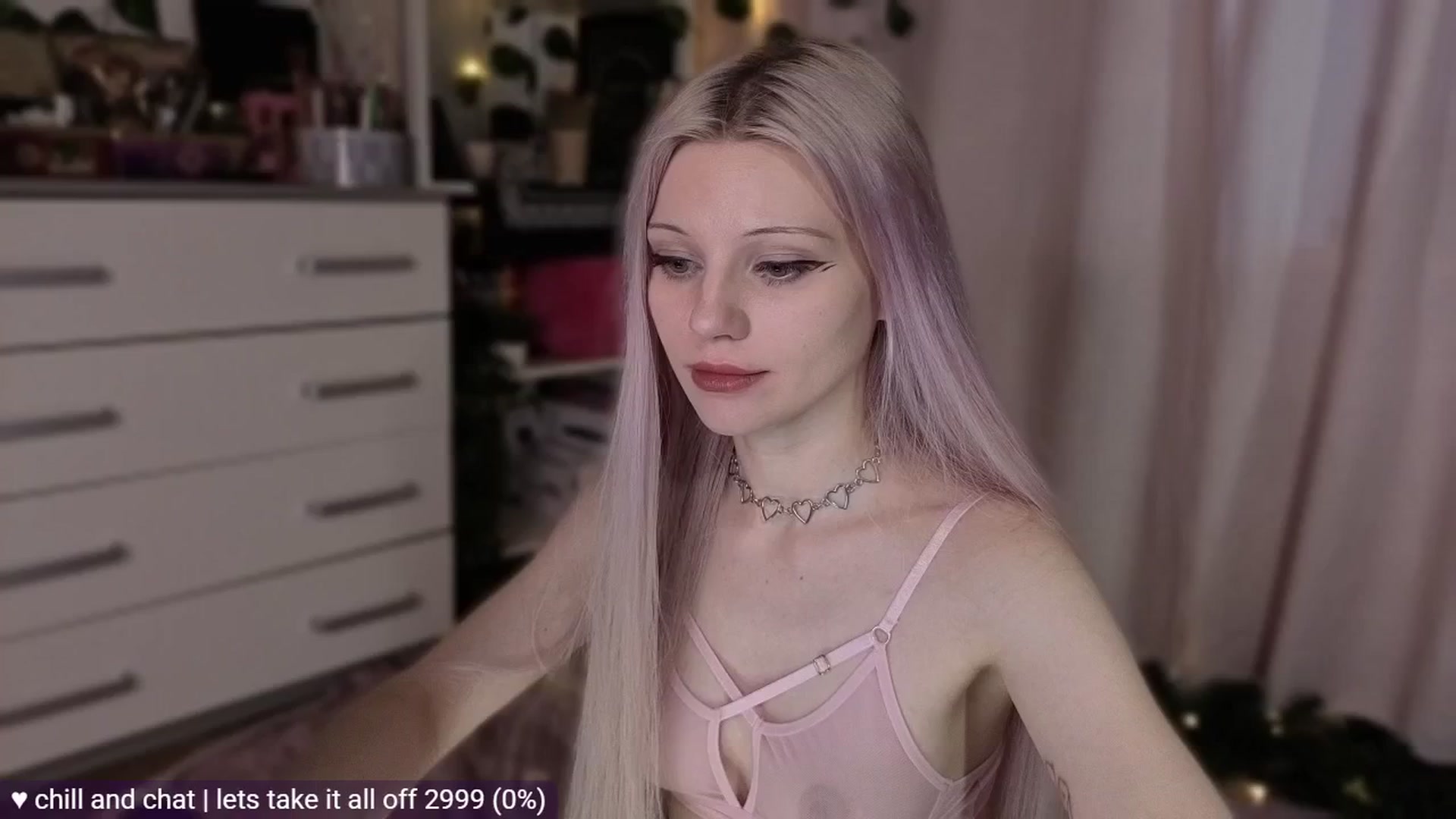 Gallery image thumbnail from JellyFox's myfreecams stream on, 04/21/2026, 03:50 image 7 of 20