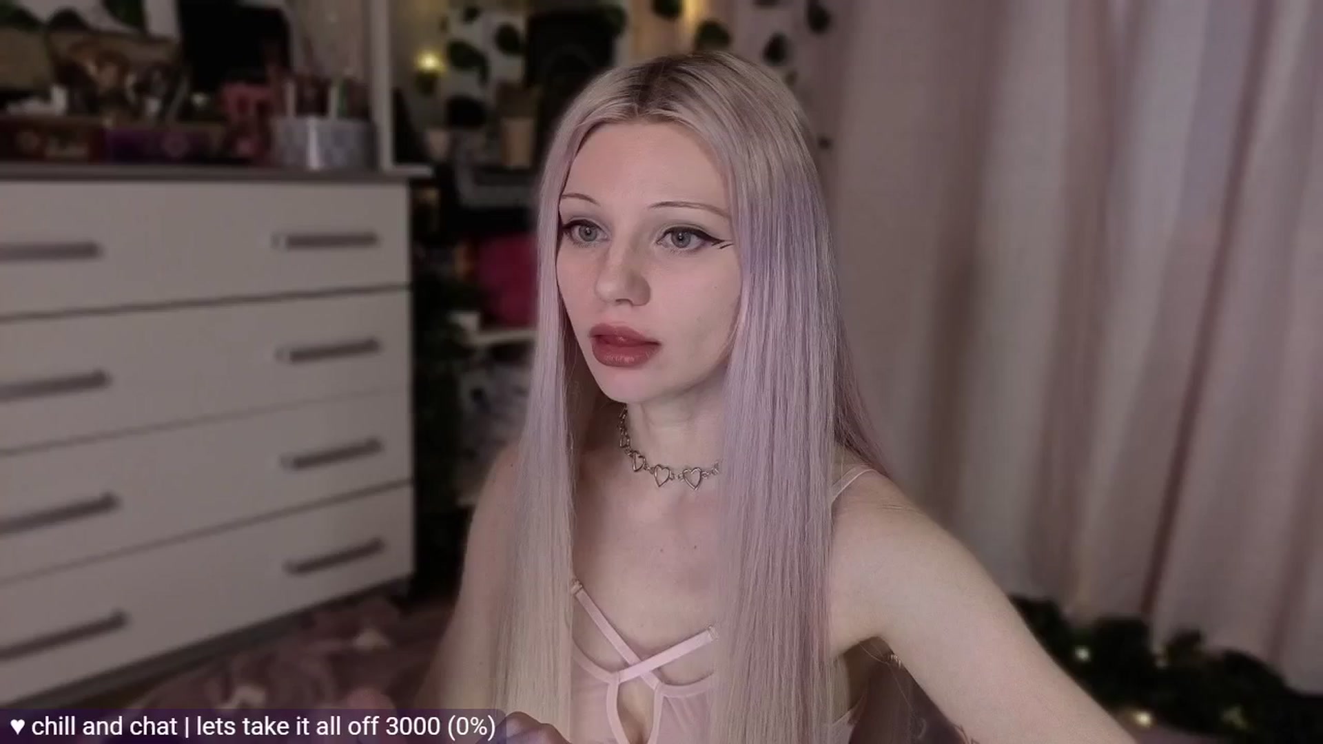 Gallery image thumbnail from JellyFox's myfreecams stream on, 04/21/2026, 03:50 image 1 of 20