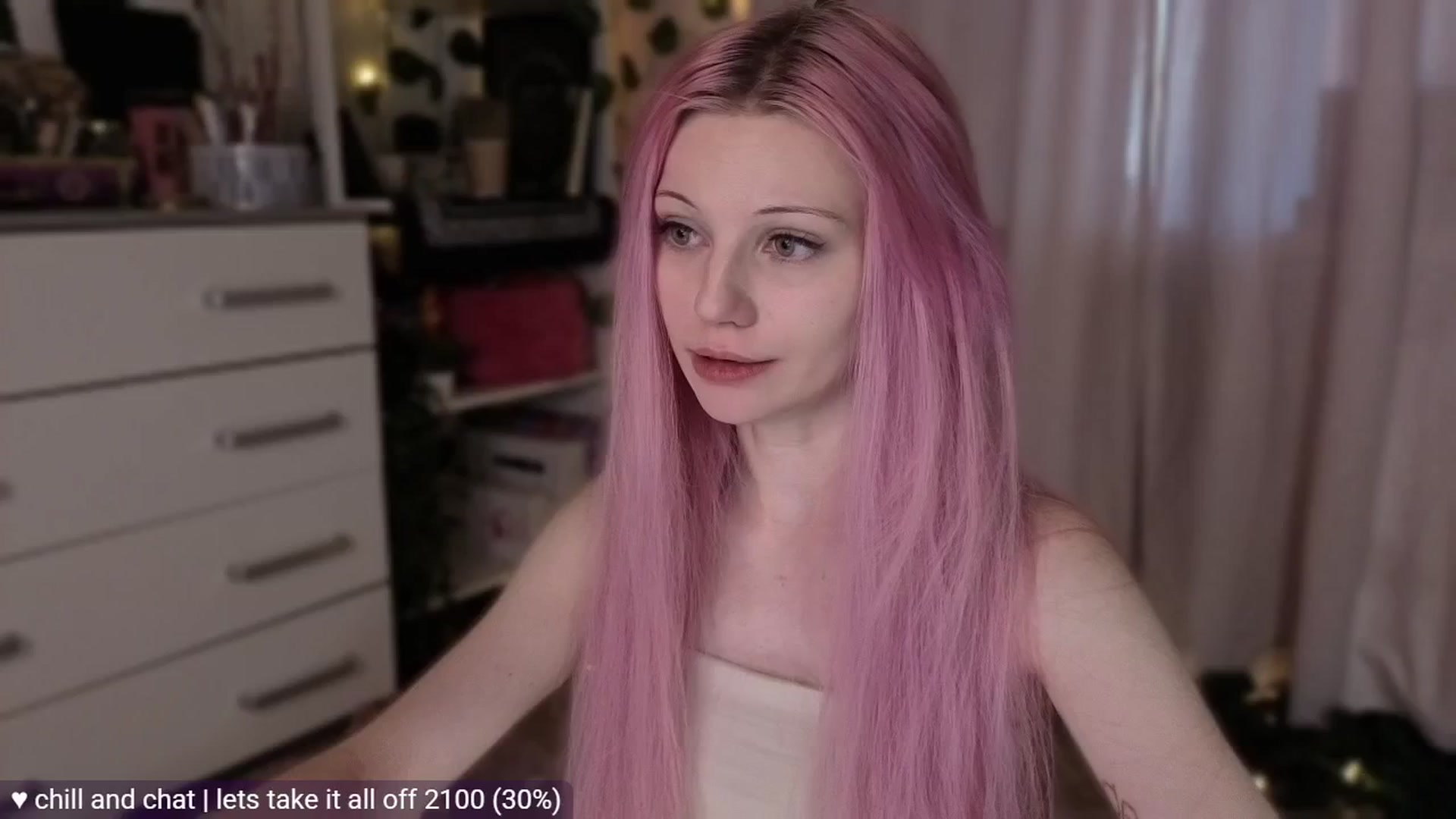 Gallery image thumbnail from JellyFox's myfreecams stream on, 05/01/2026, 05:52 image 1 of 20