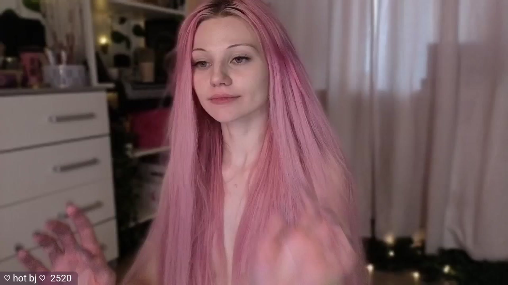Gallery image thumbnail from JellyFox's myfreecams stream on, 05/01/2026, 07:51 image 10 of 20