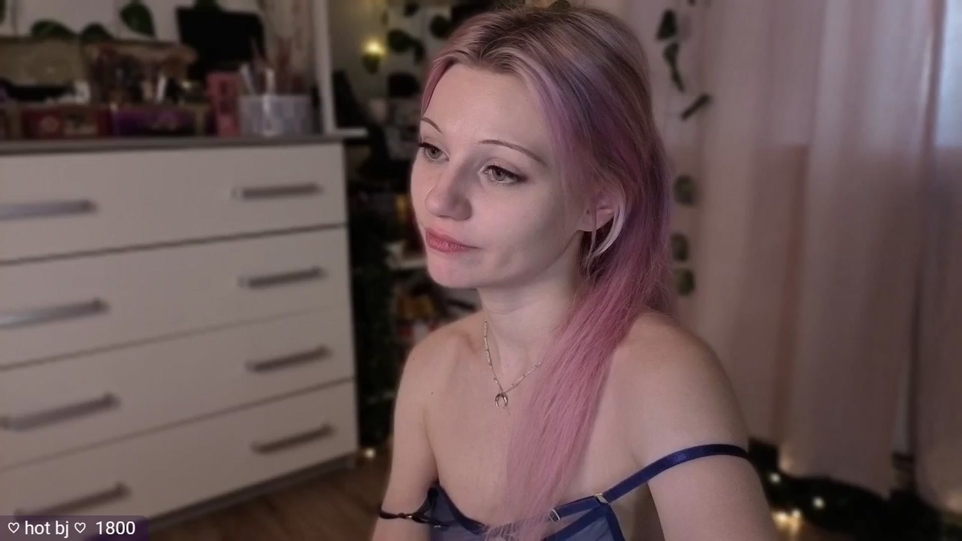 Gallery image thumbnail from JellyFox's myfreecams stream on, 05/03/2026, 06:17 image 19 of 20