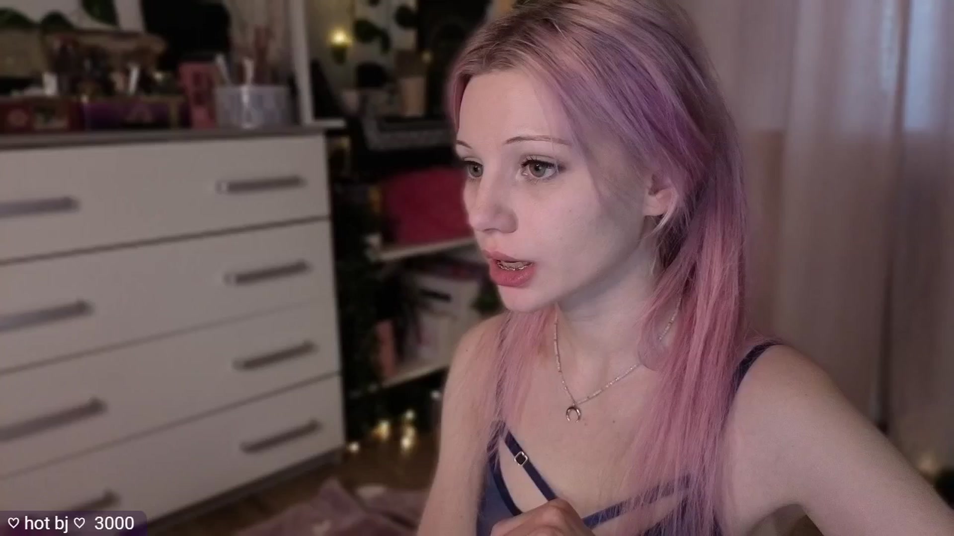 Gallery image thumbnail from JellyFox's myfreecams stream on, 05/03/2026, 06:56 image 20 of 20