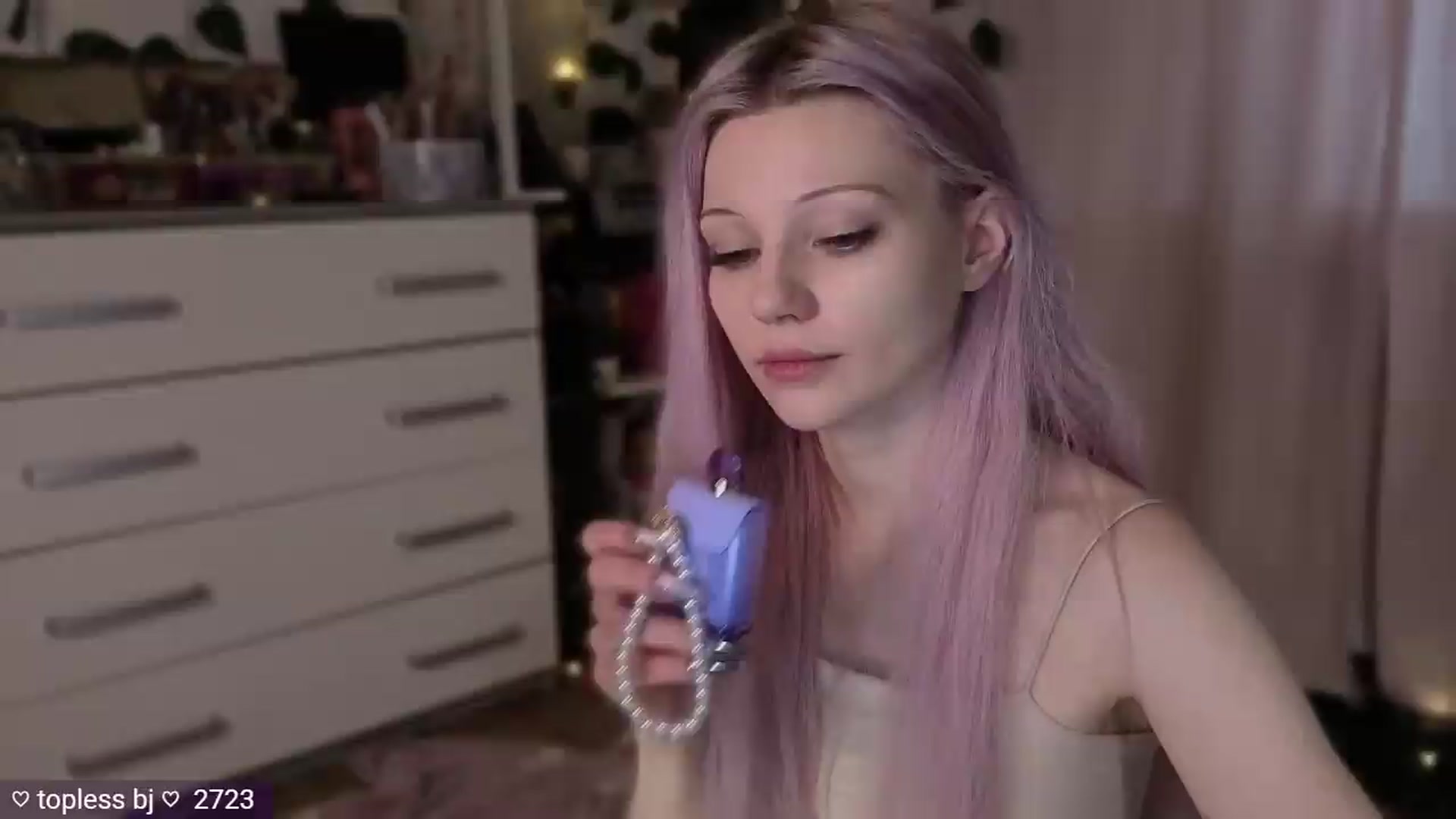Gallery image thumbnail from JellyFox's myfreecams stream on, 05/07/2026, 06:01 image 11 of 20