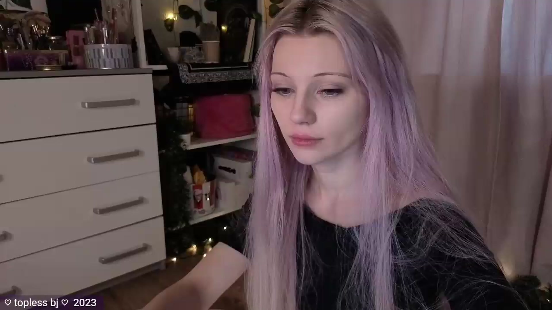 Gallery image thumbnail from JellyFox's myfreecams stream on, 05/08/2026, 06:54 image 5 of 20